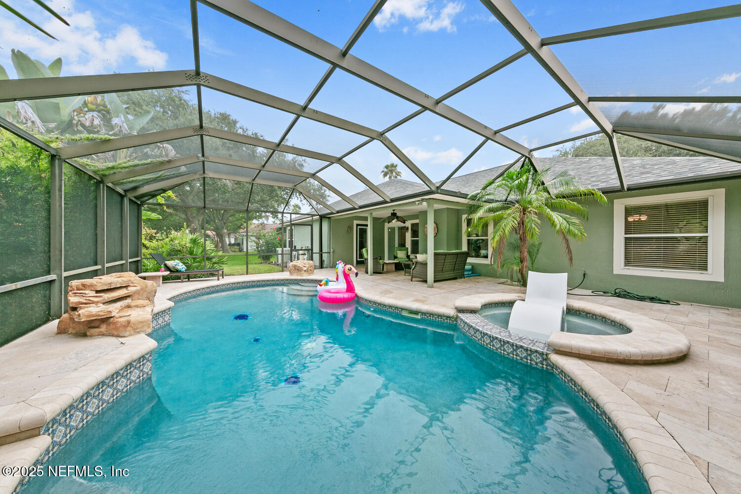 213 SEAMIST Court