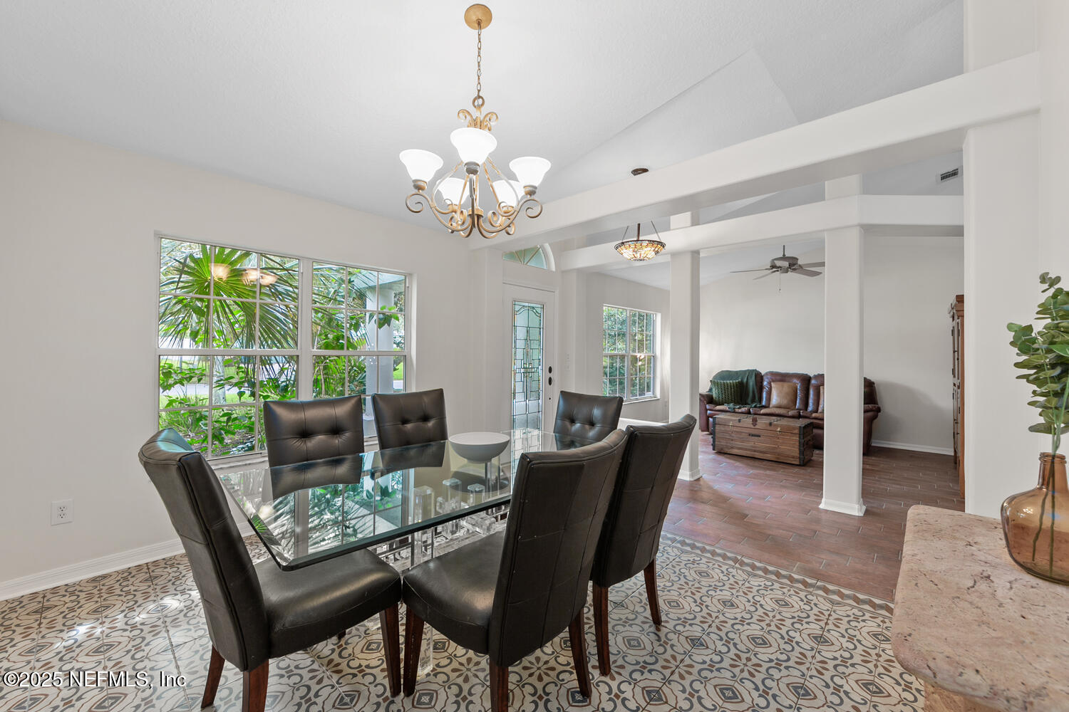 213 SEAMIST Court