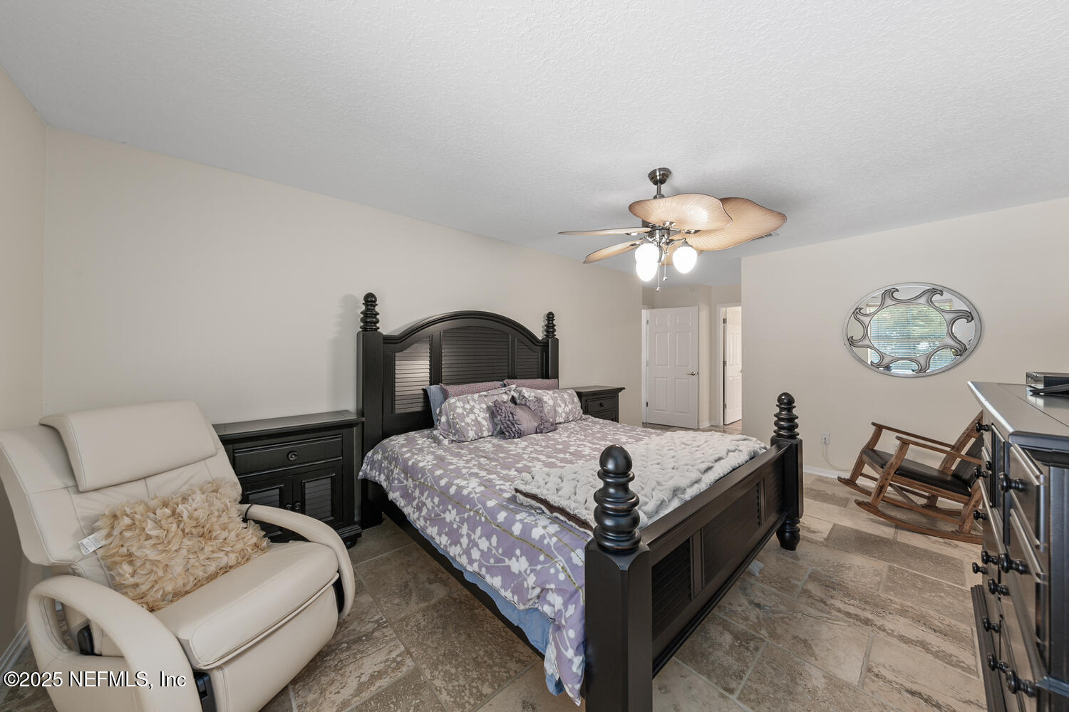 213 SEAMIST Court