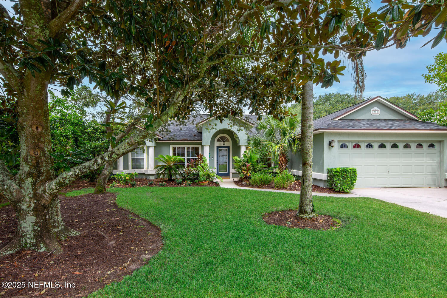 213 SEAMIST Court