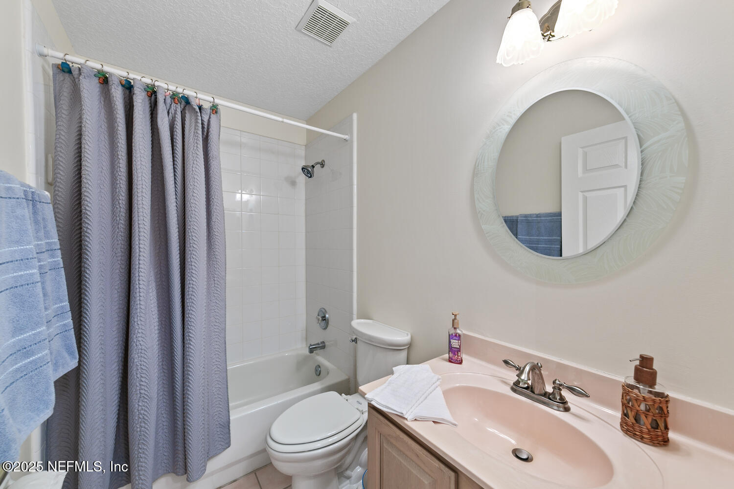213 SEAMIST Court