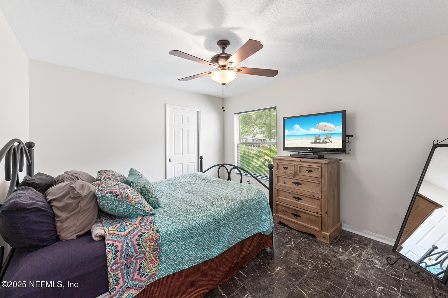 213 SEAMIST Court