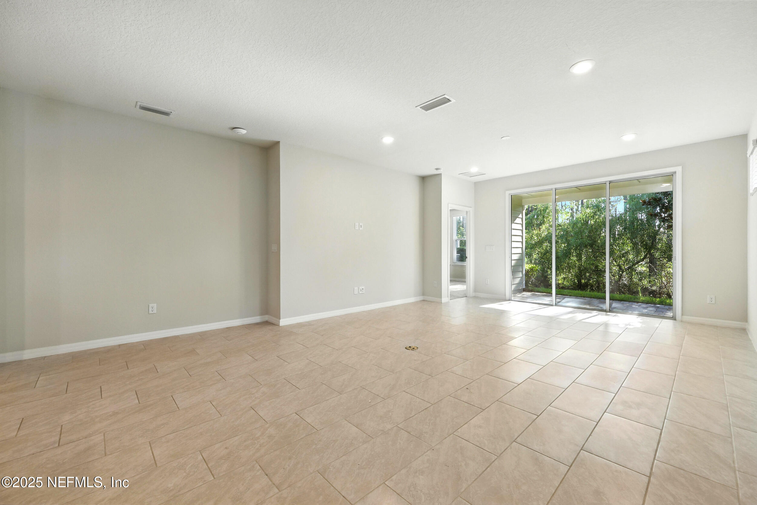 101 GLENHURST Avenue