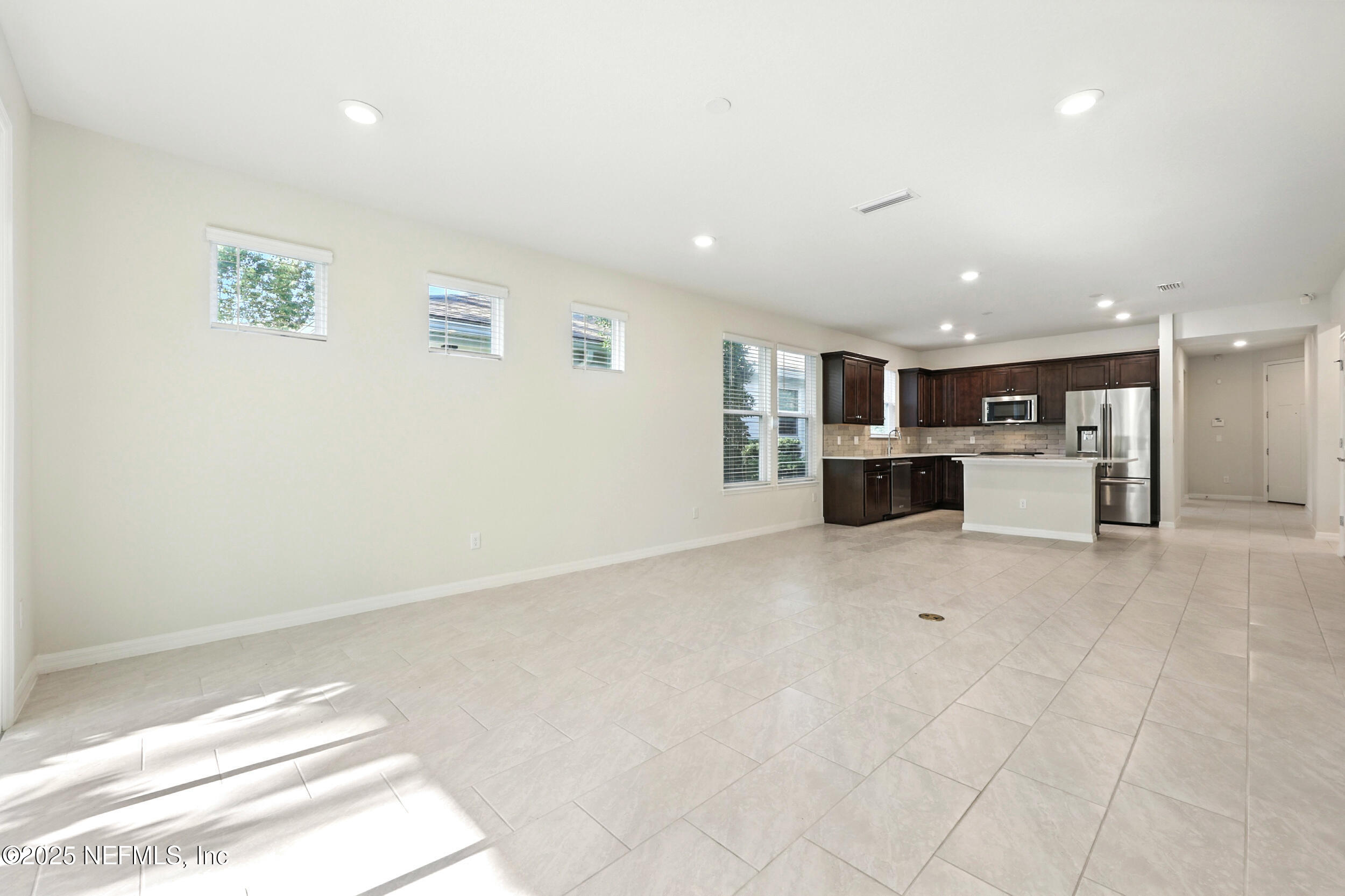101 GLENHURST Avenue