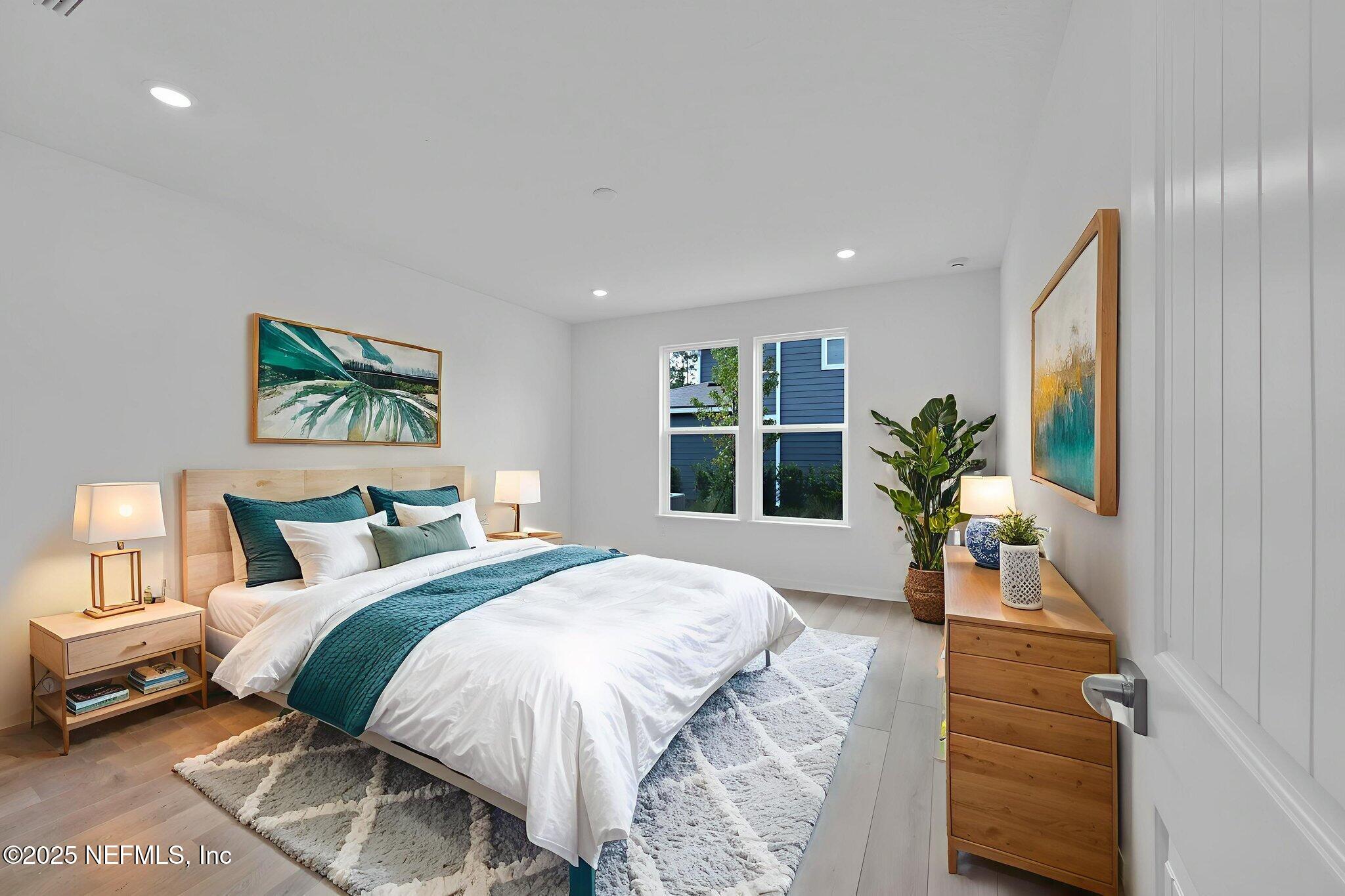 208 CURVED BAY Trail