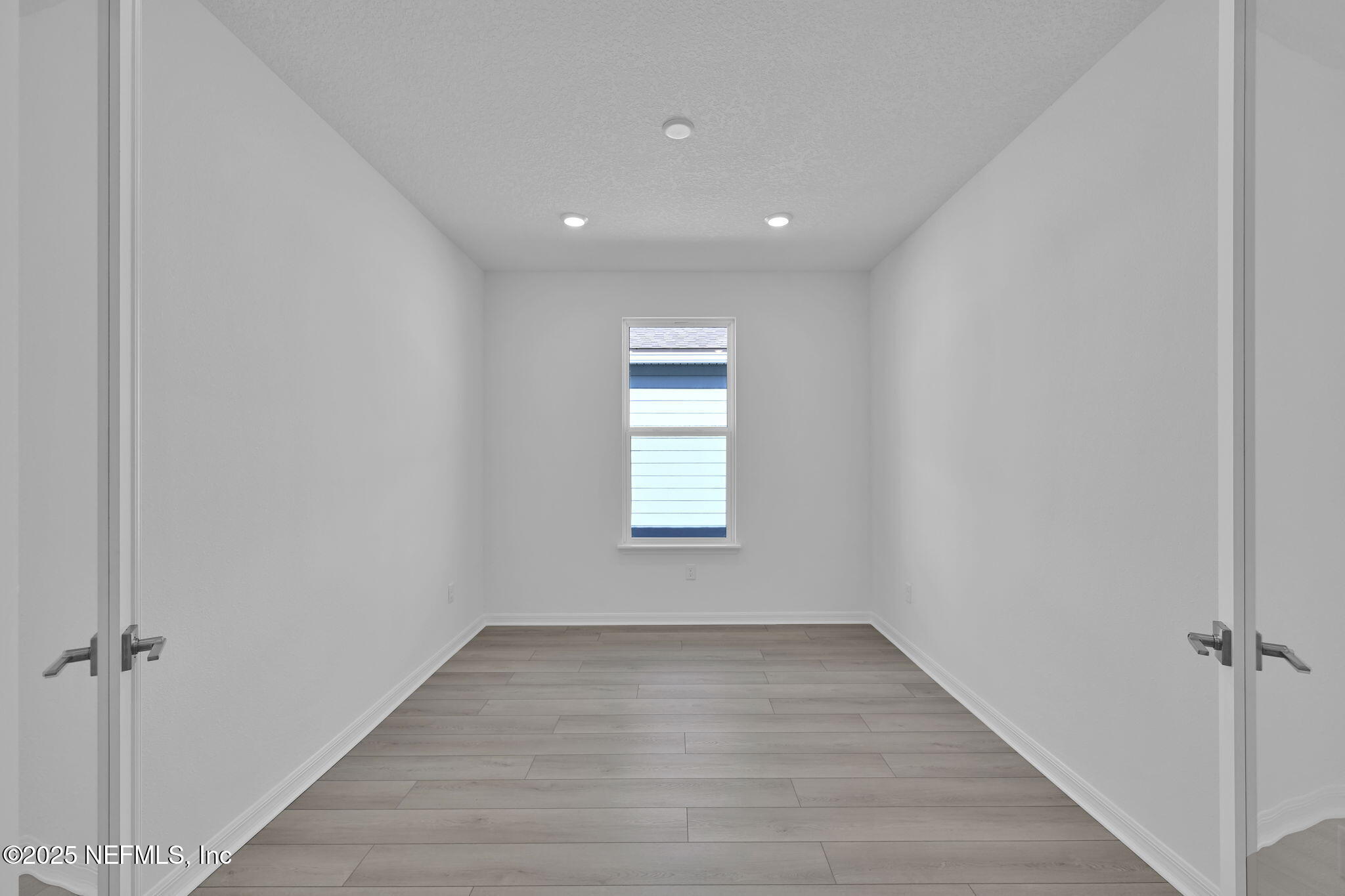 271 CURVED BAY Trail