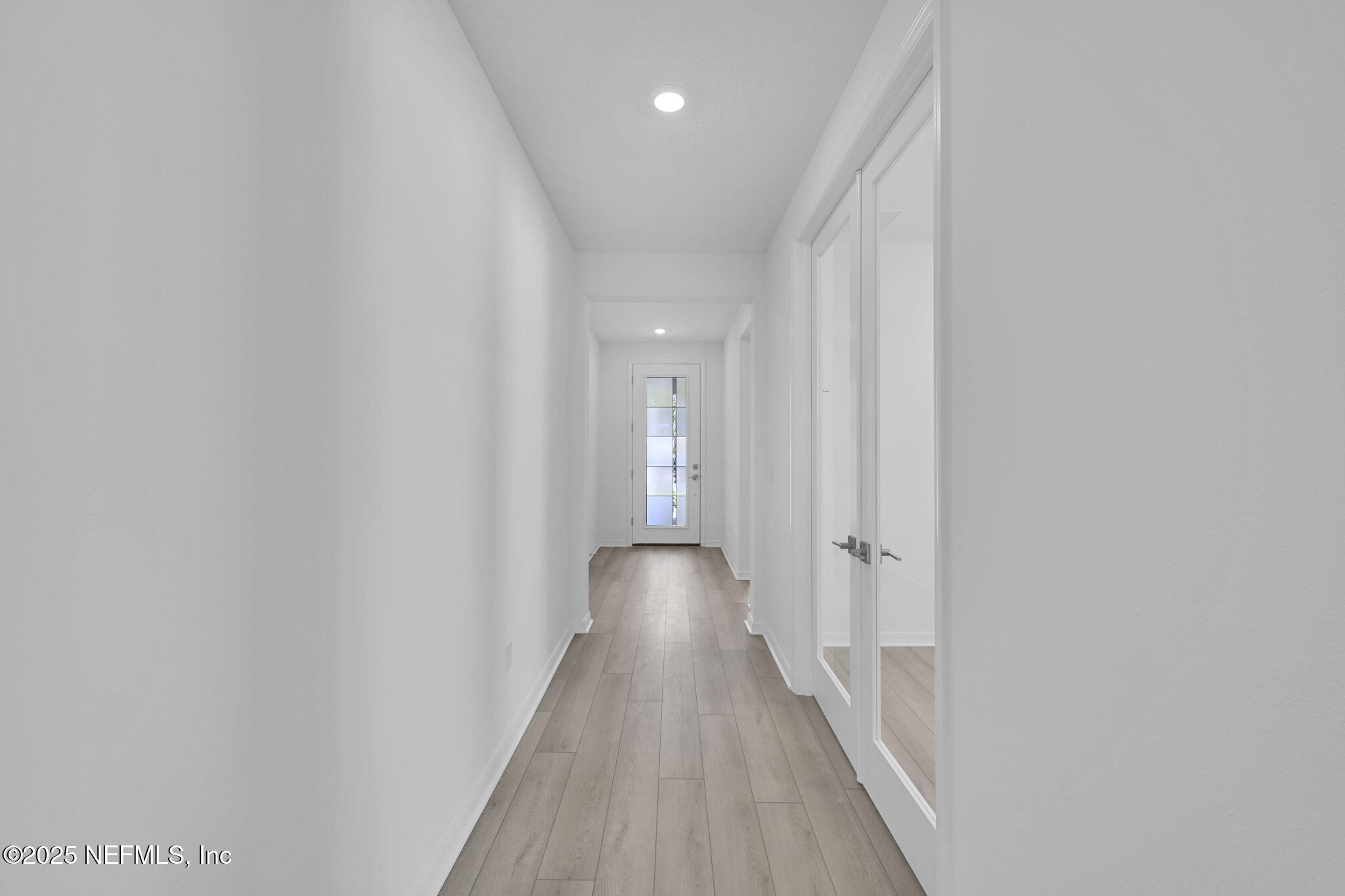 271 CURVED BAY Trail