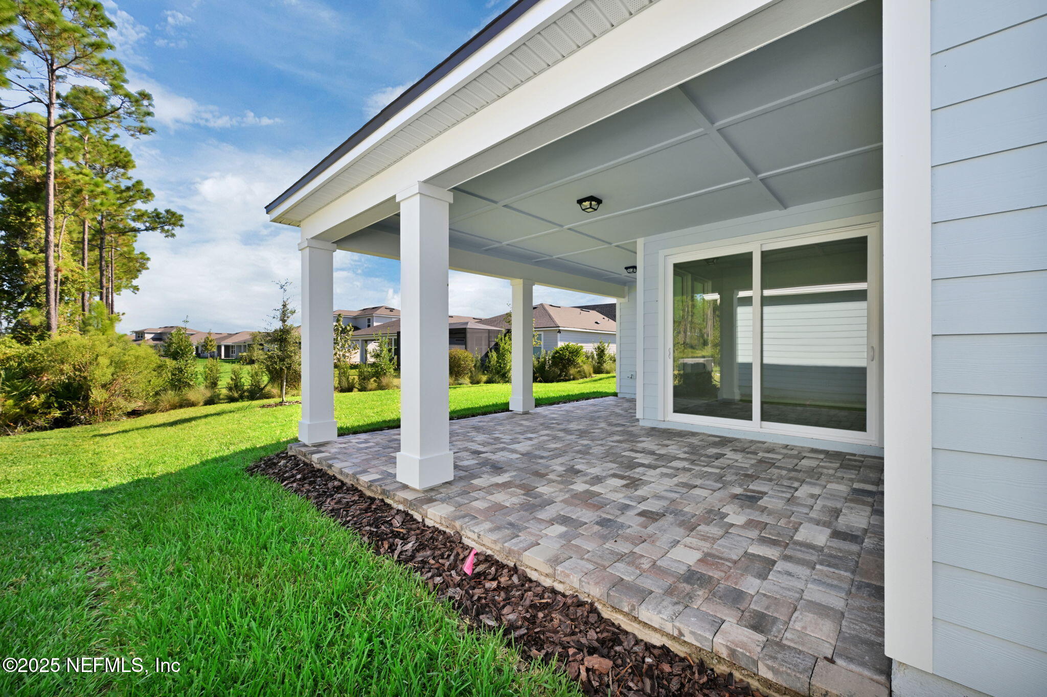 271 CURVED BAY Trail
