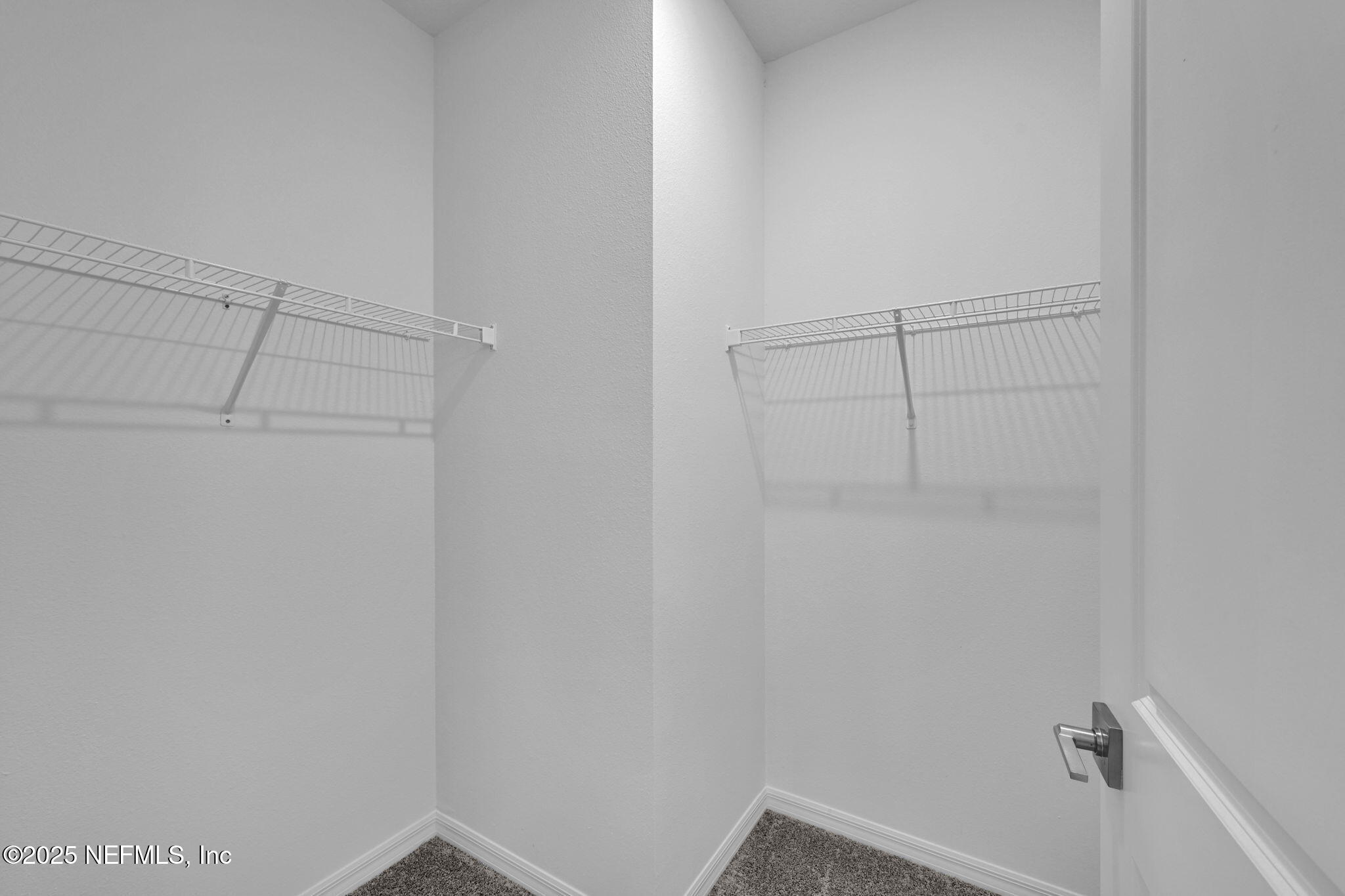 916 CURVED BAY Trail