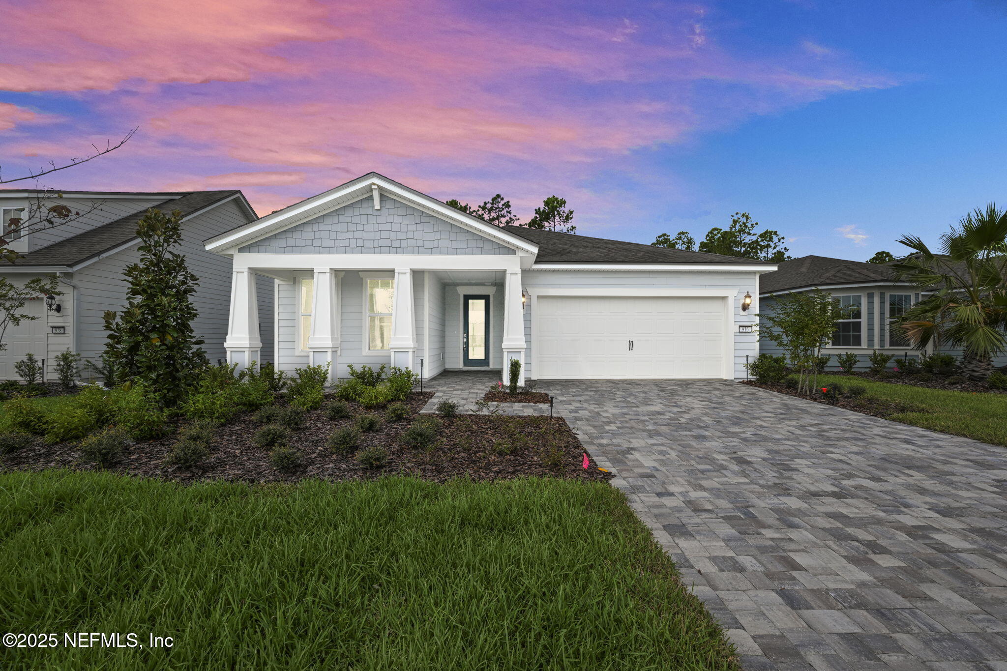 916 CURVED BAY Trail