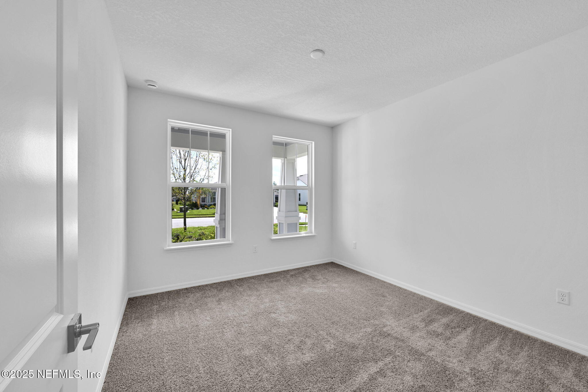 916 CURVED BAY Trail