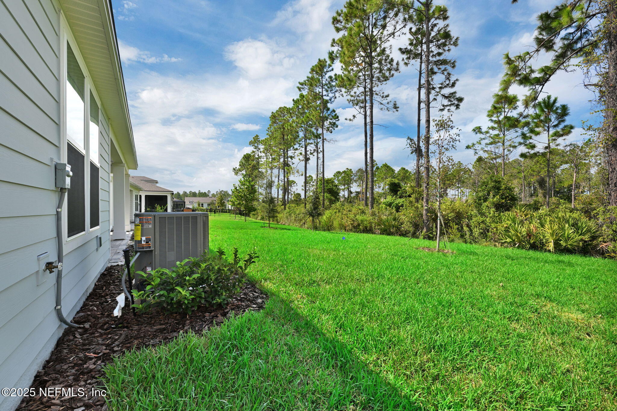 916 CURVED BAY Trail