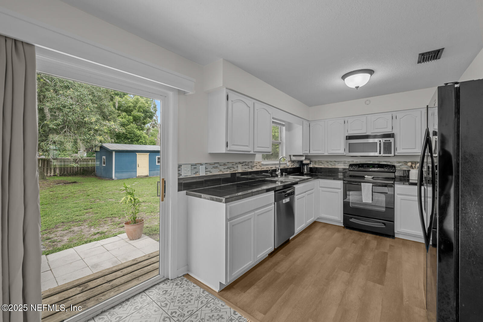 1410 CLEVELAND Avenue