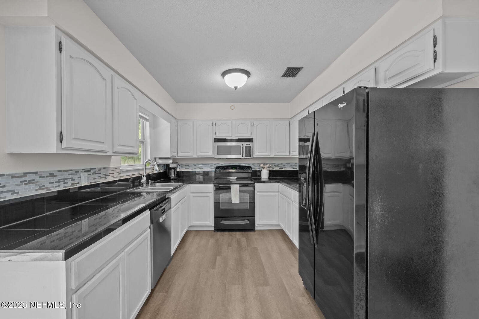 1410 CLEVELAND Avenue