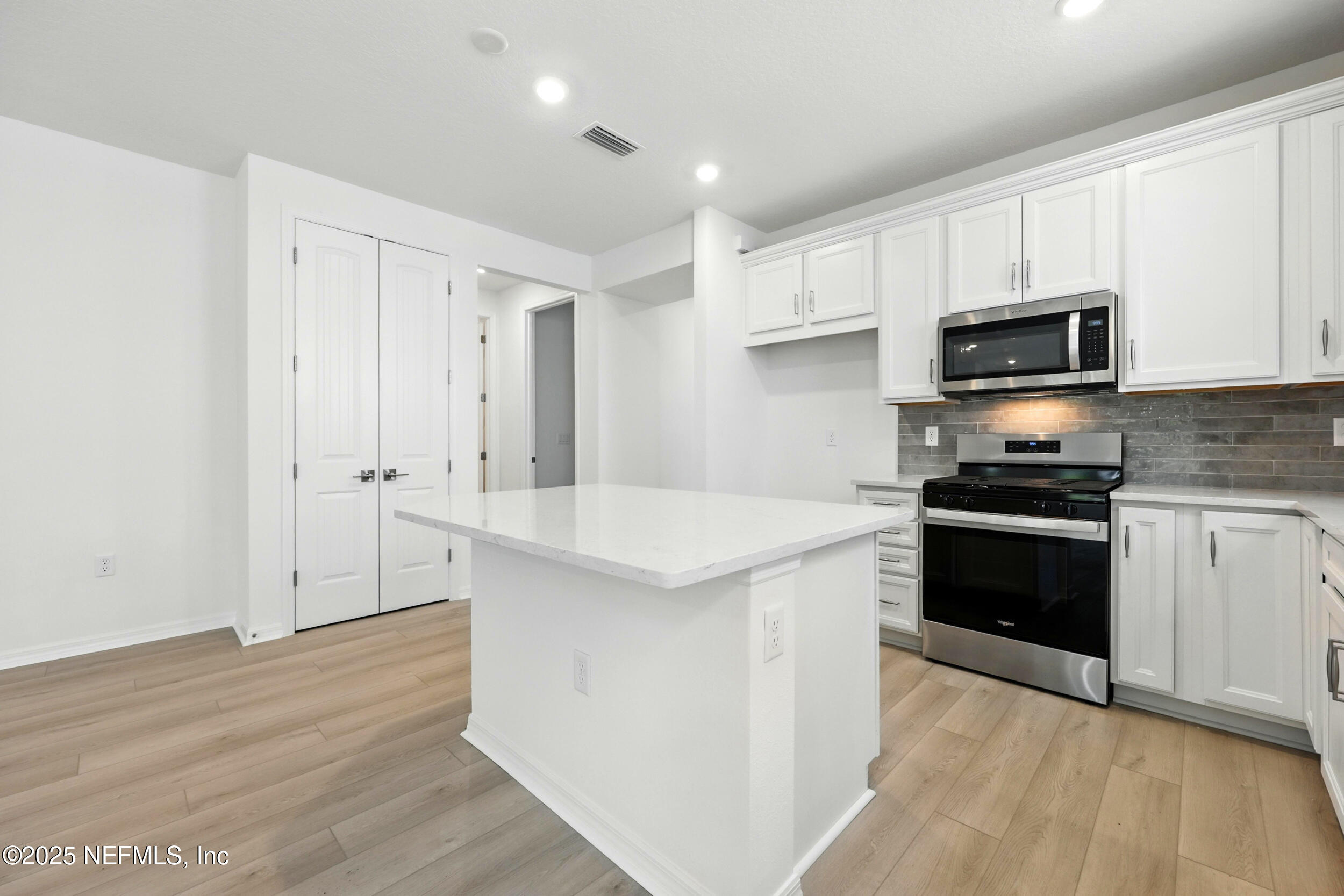 81 GLENHURST Avenue