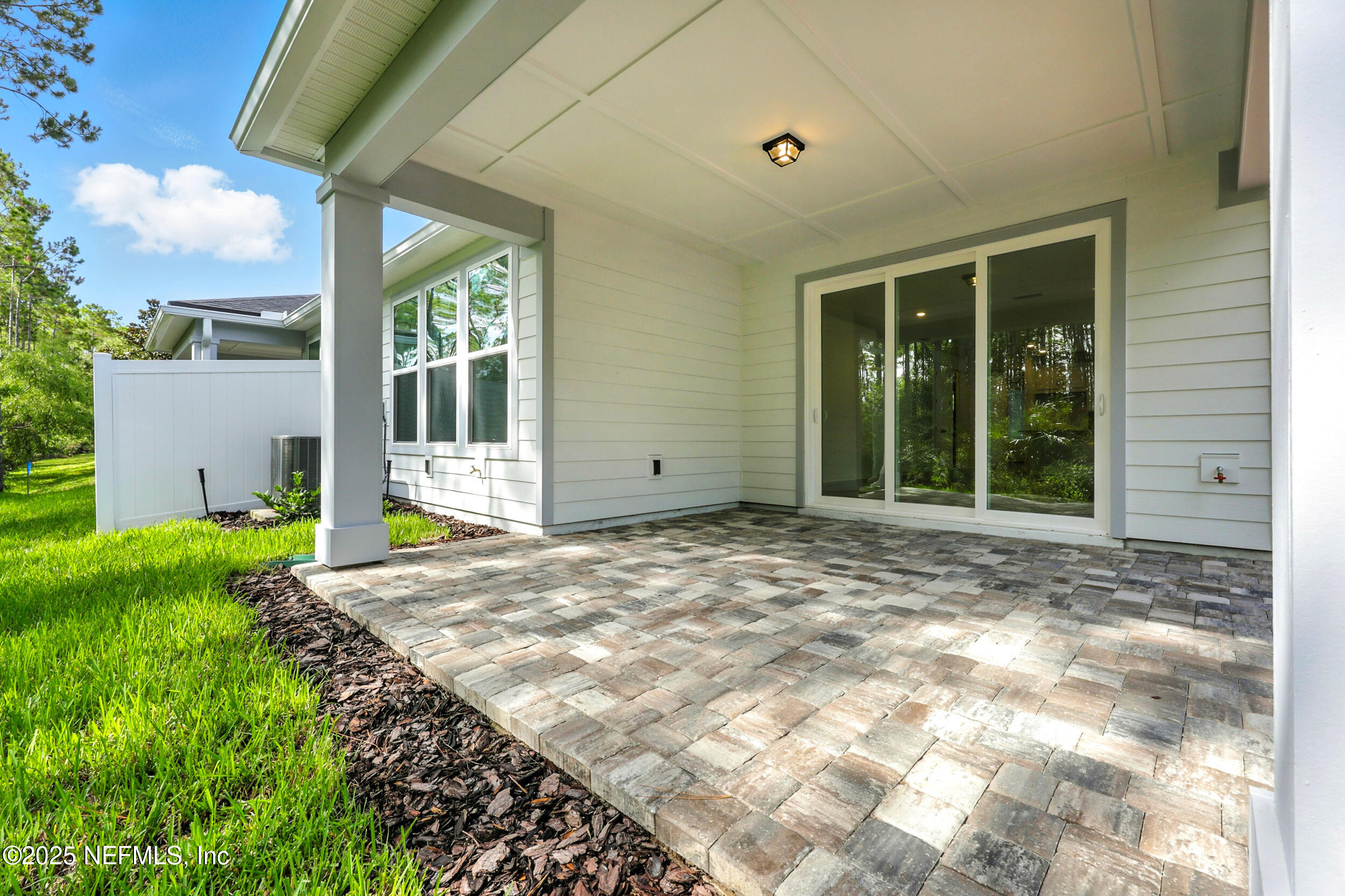 81 GLENHURST Avenue