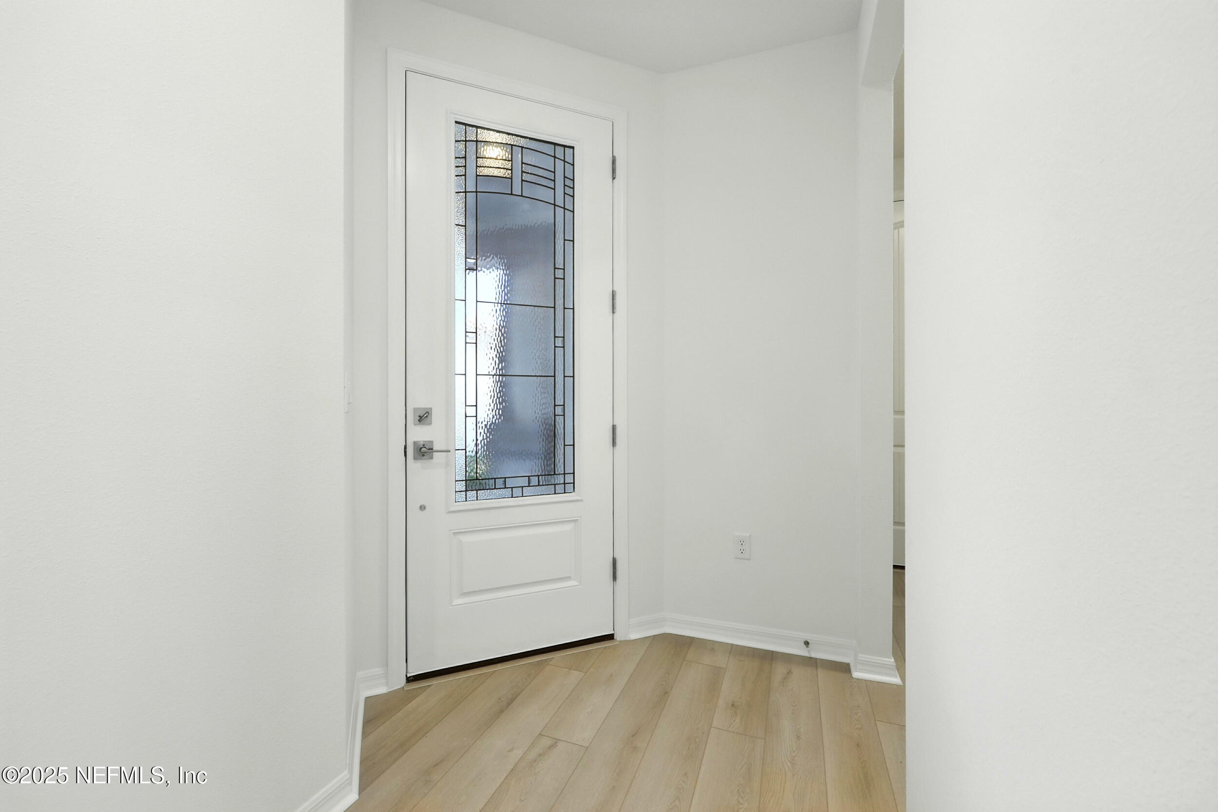 81 GLENHURST Avenue