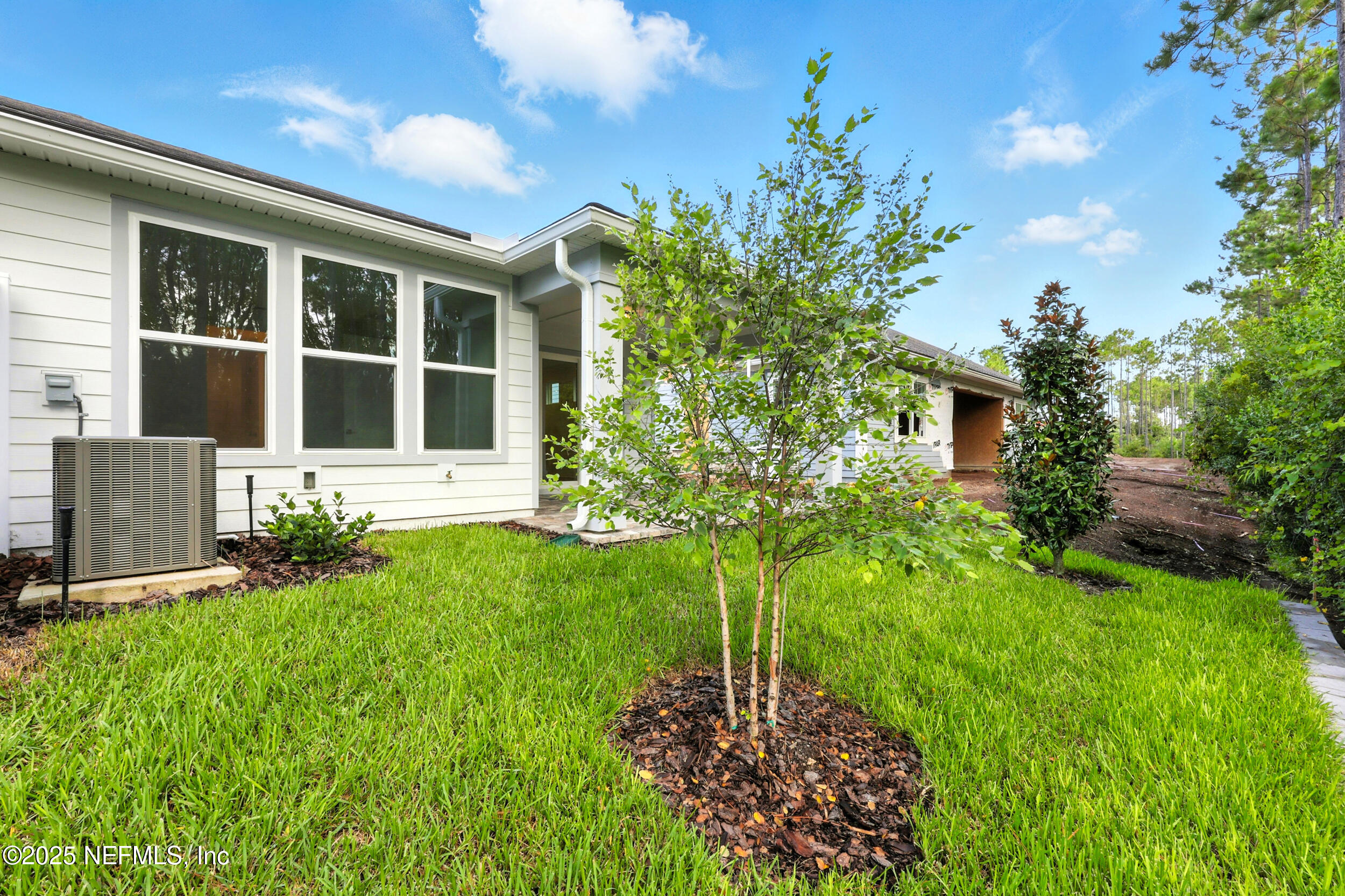 81 GLENHURST Avenue