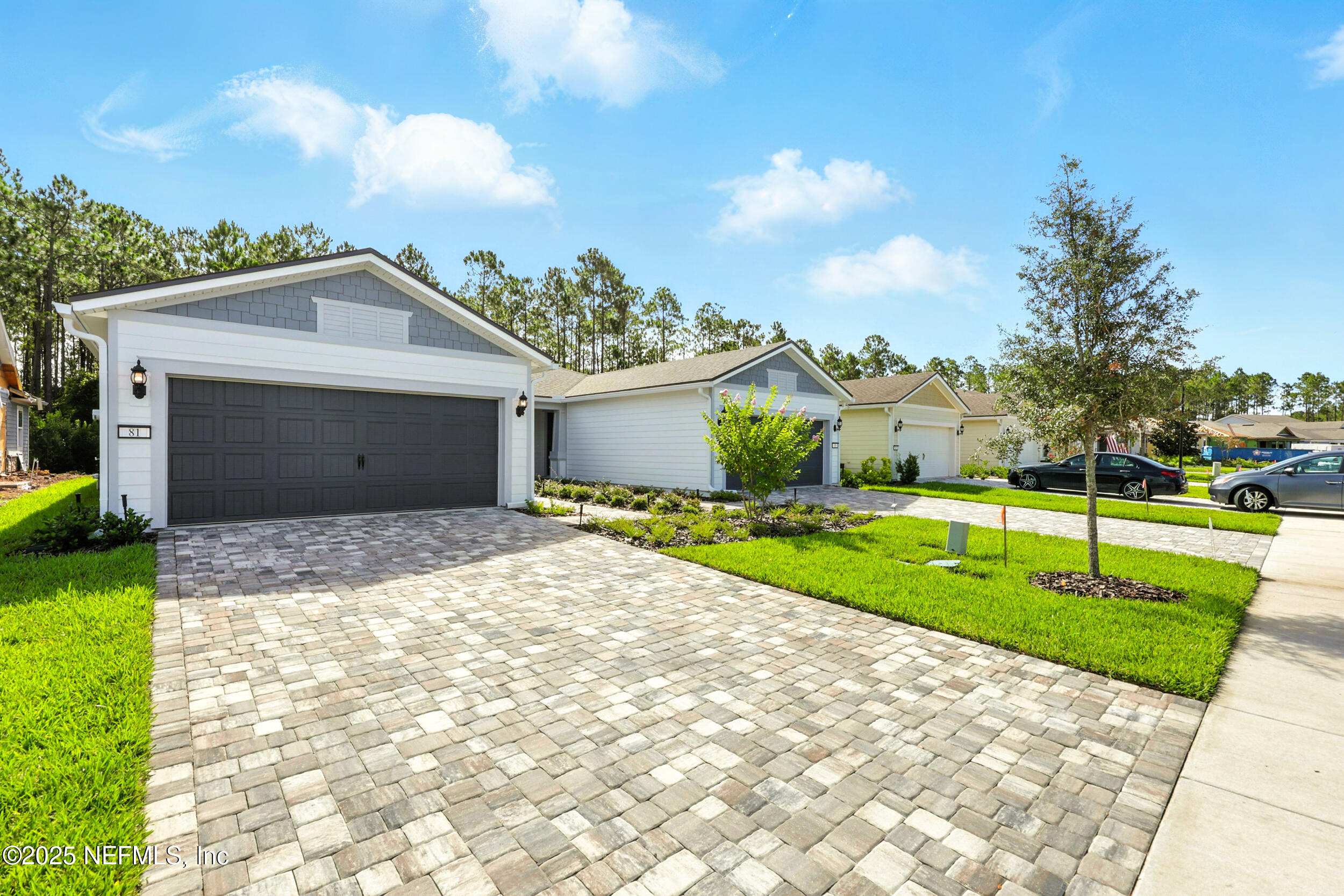 81 GLENHURST Avenue
