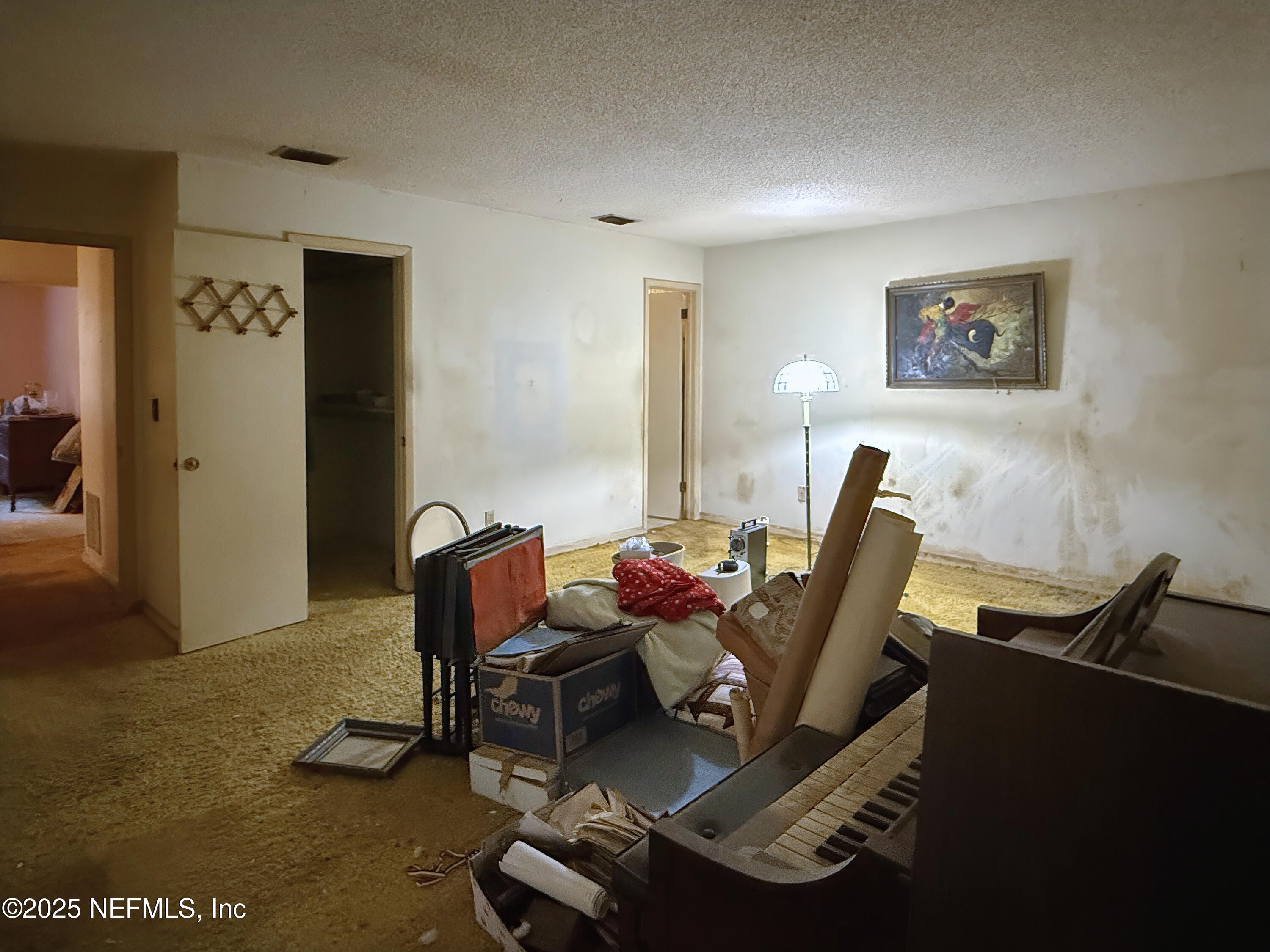 2901 GORDON Street E