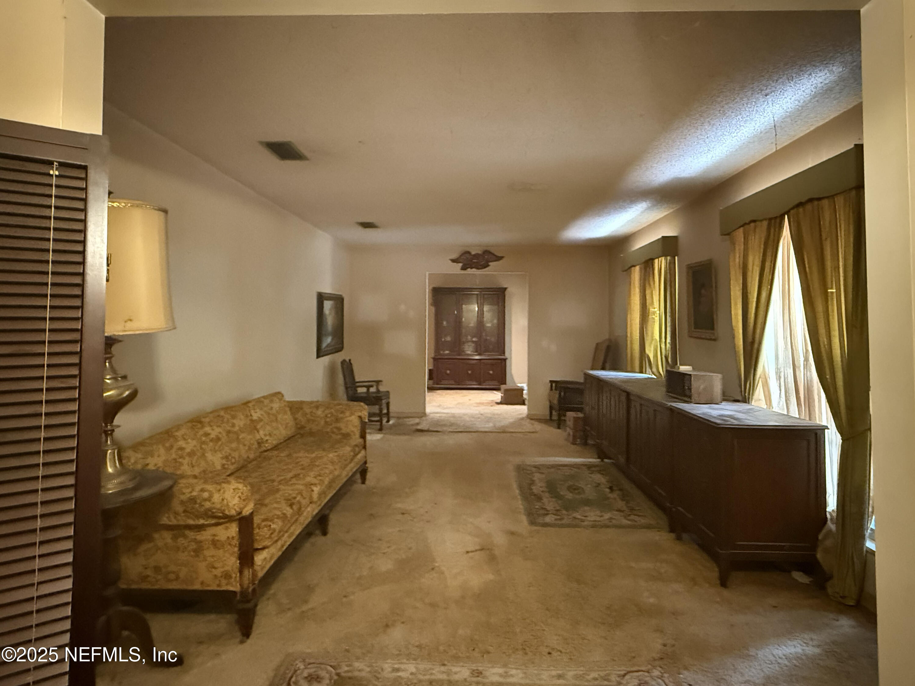 2901 GORDON Street E