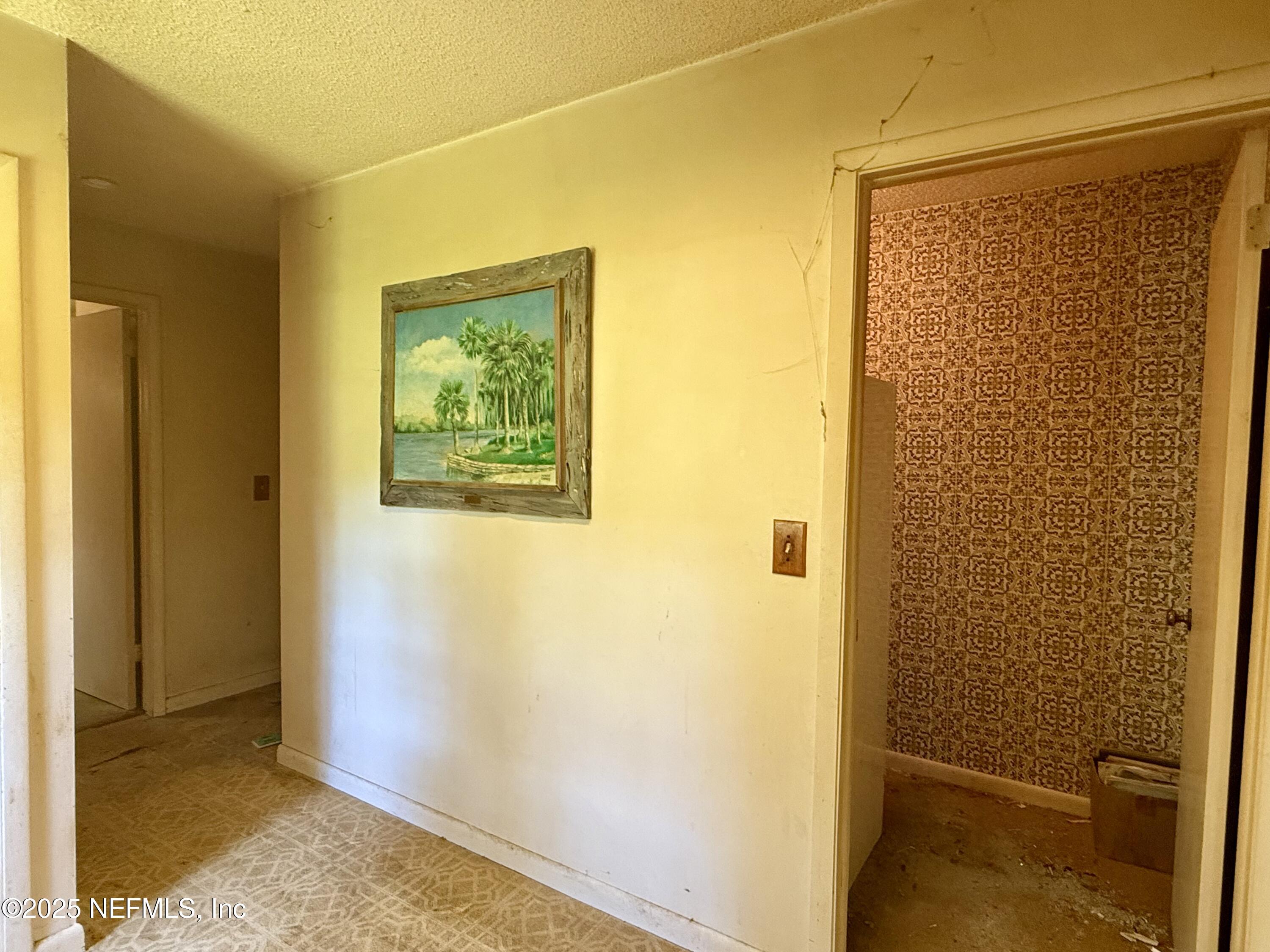 2901 GORDON Street E