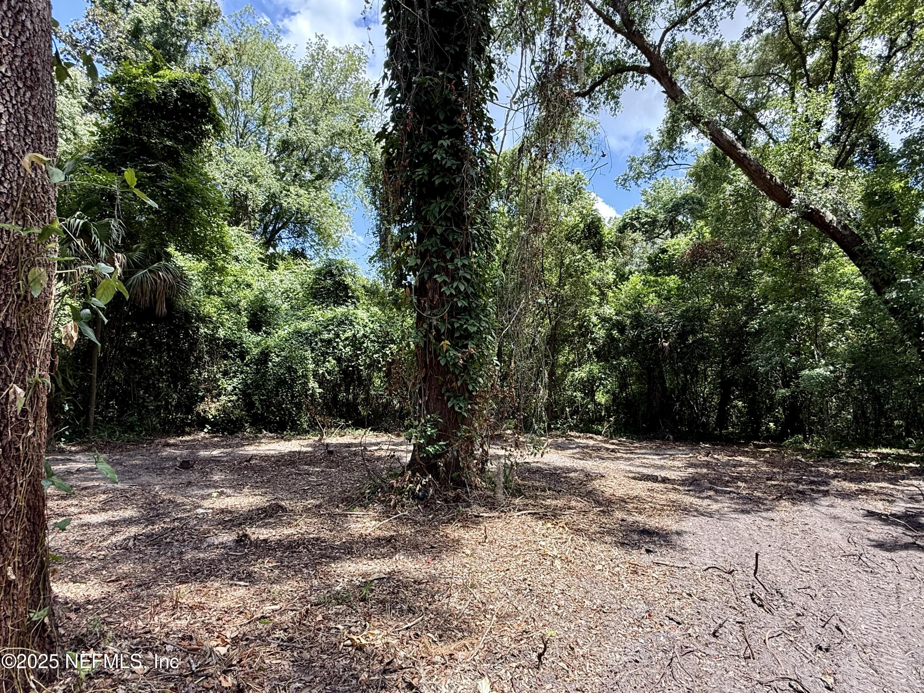 2901 GORDON Street E