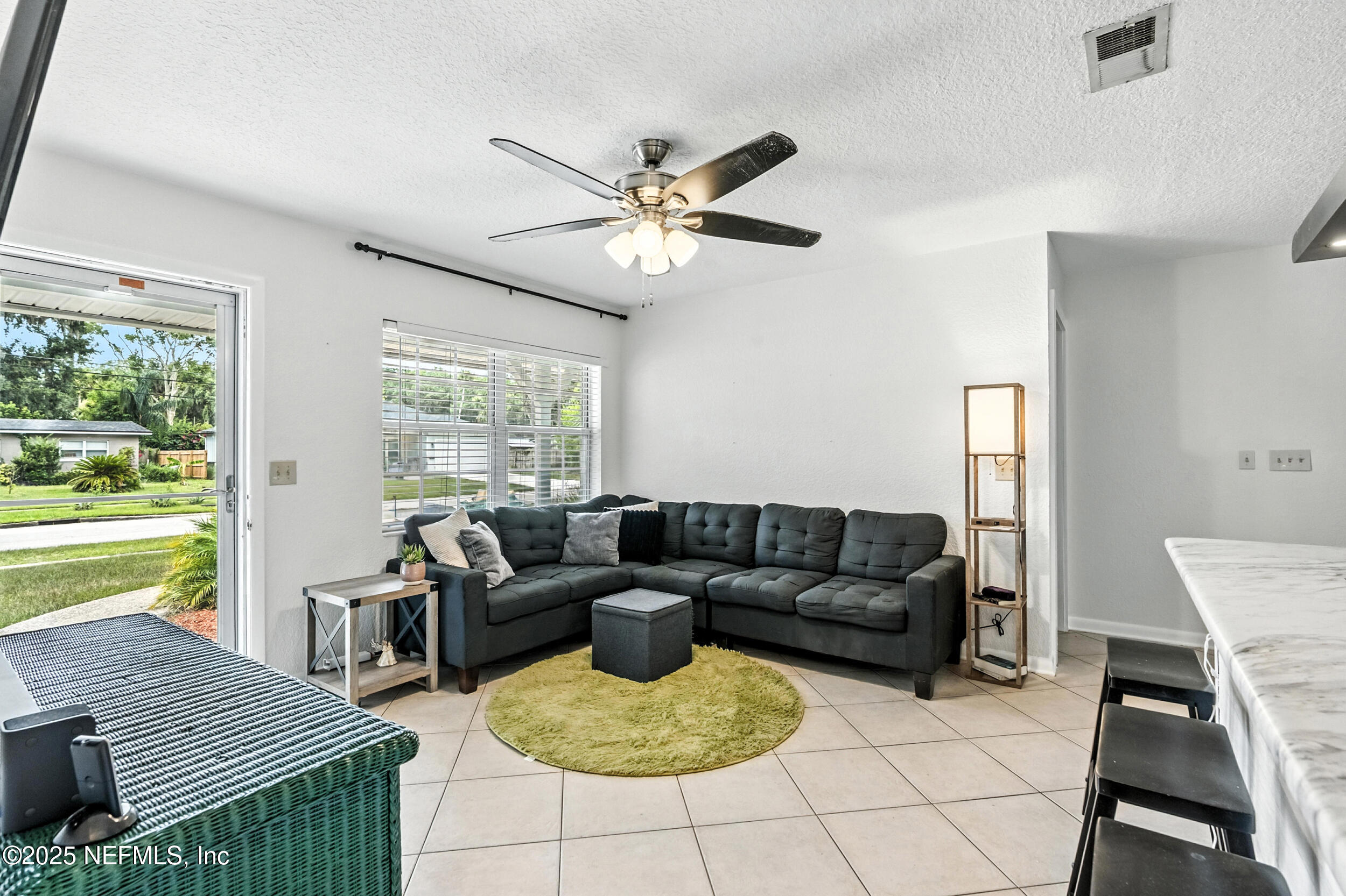 1129 SEBAGO Avenue S