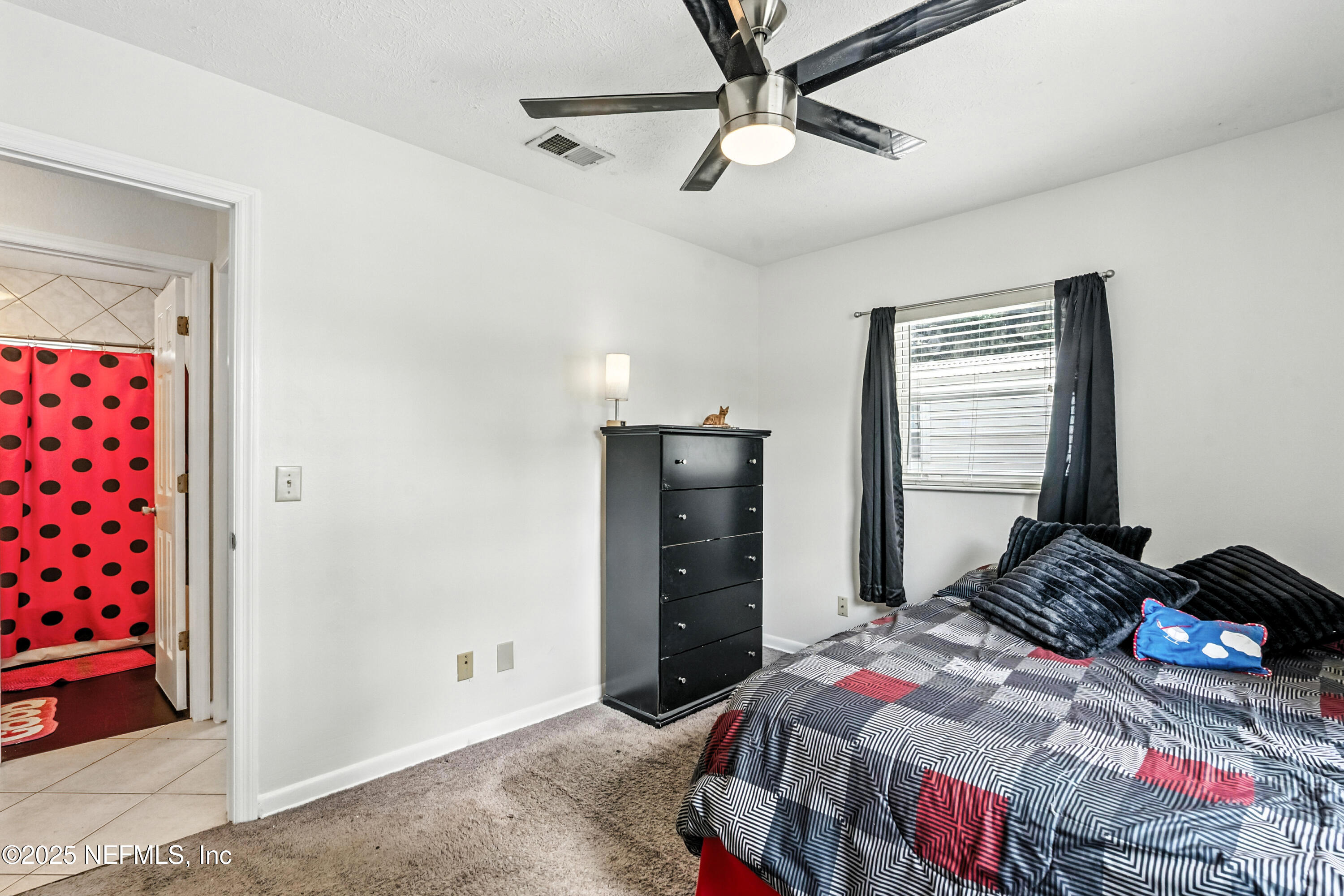 1129 SEBAGO Avenue S