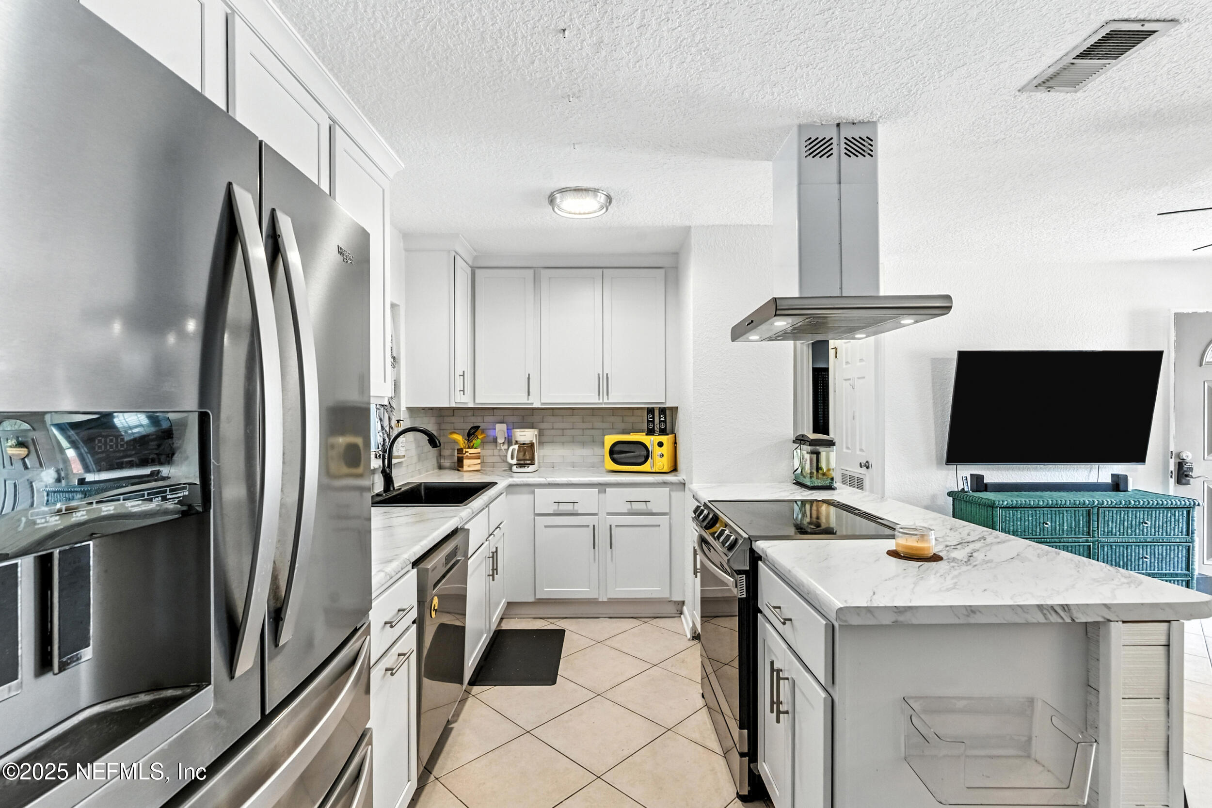 1129 SEBAGO Avenue S