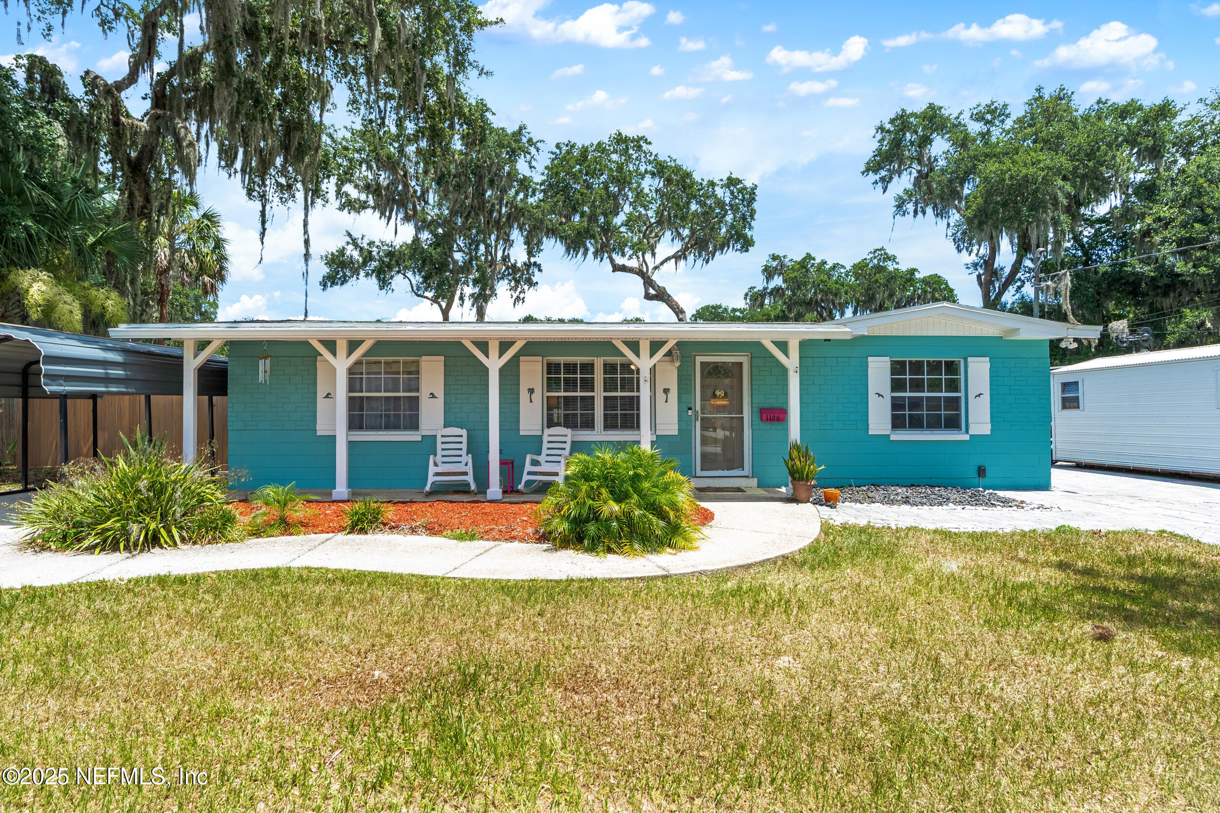 1129 SEBAGO Avenue S