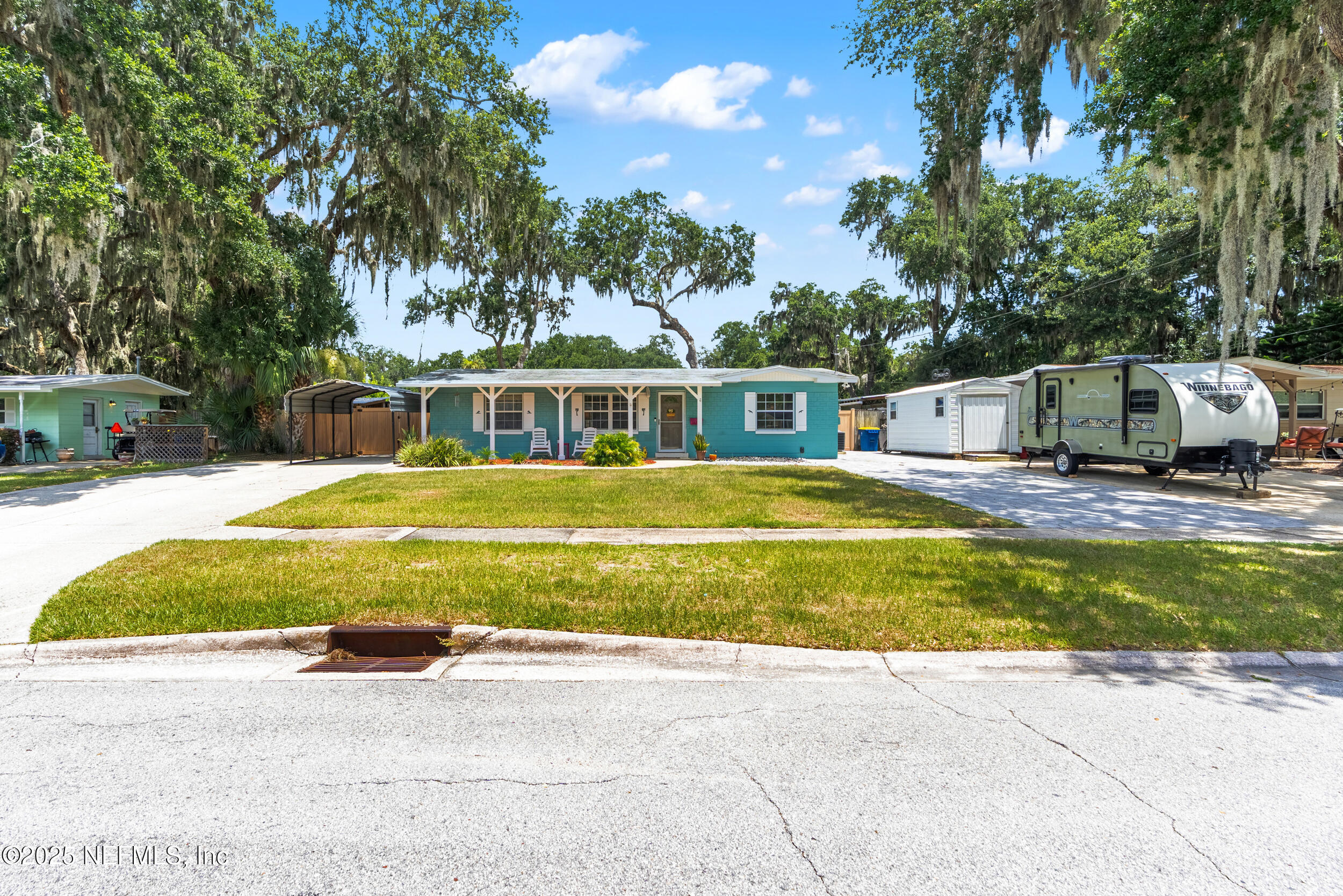 1129 SEBAGO Avenue S