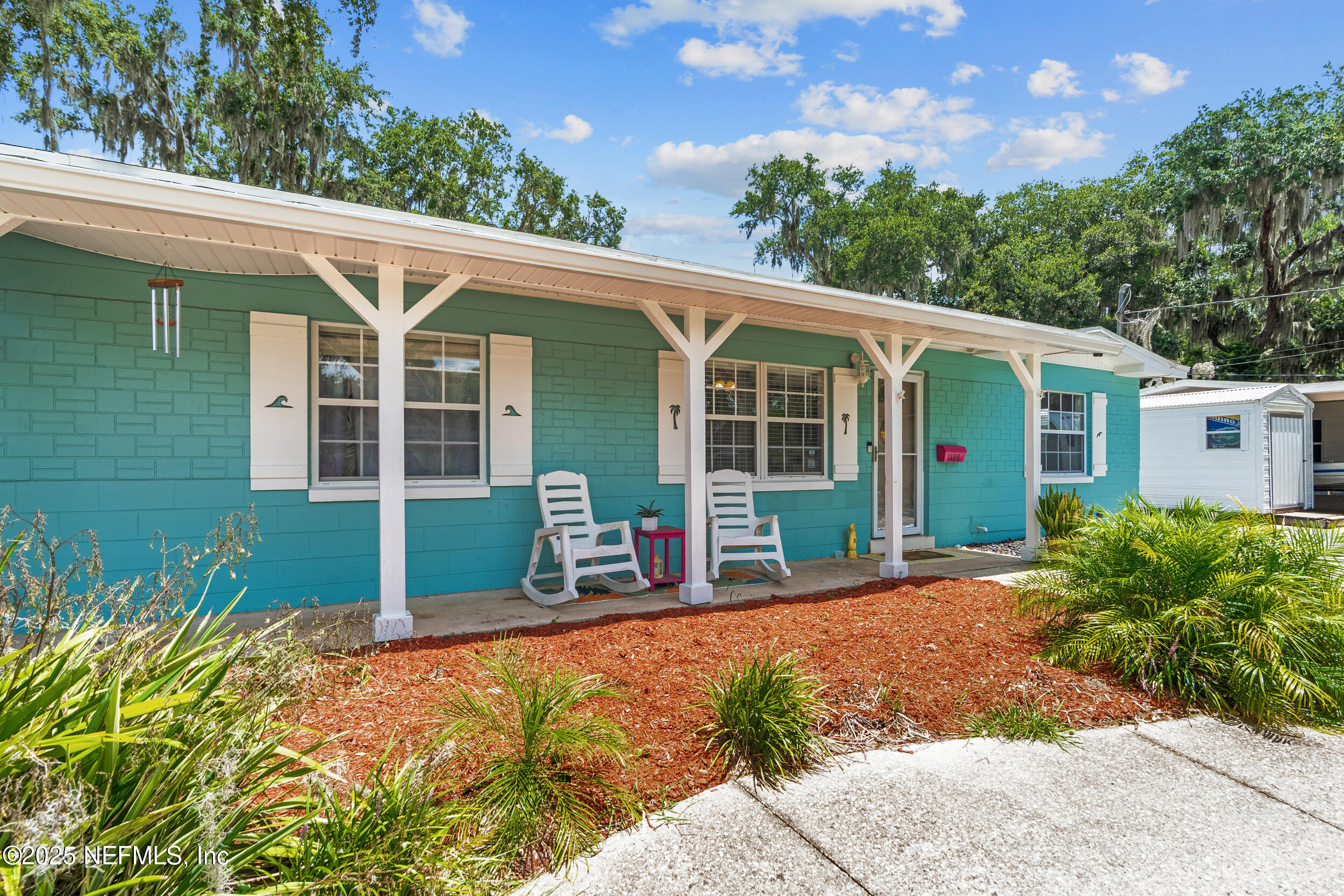 1129 SEBAGO Avenue S