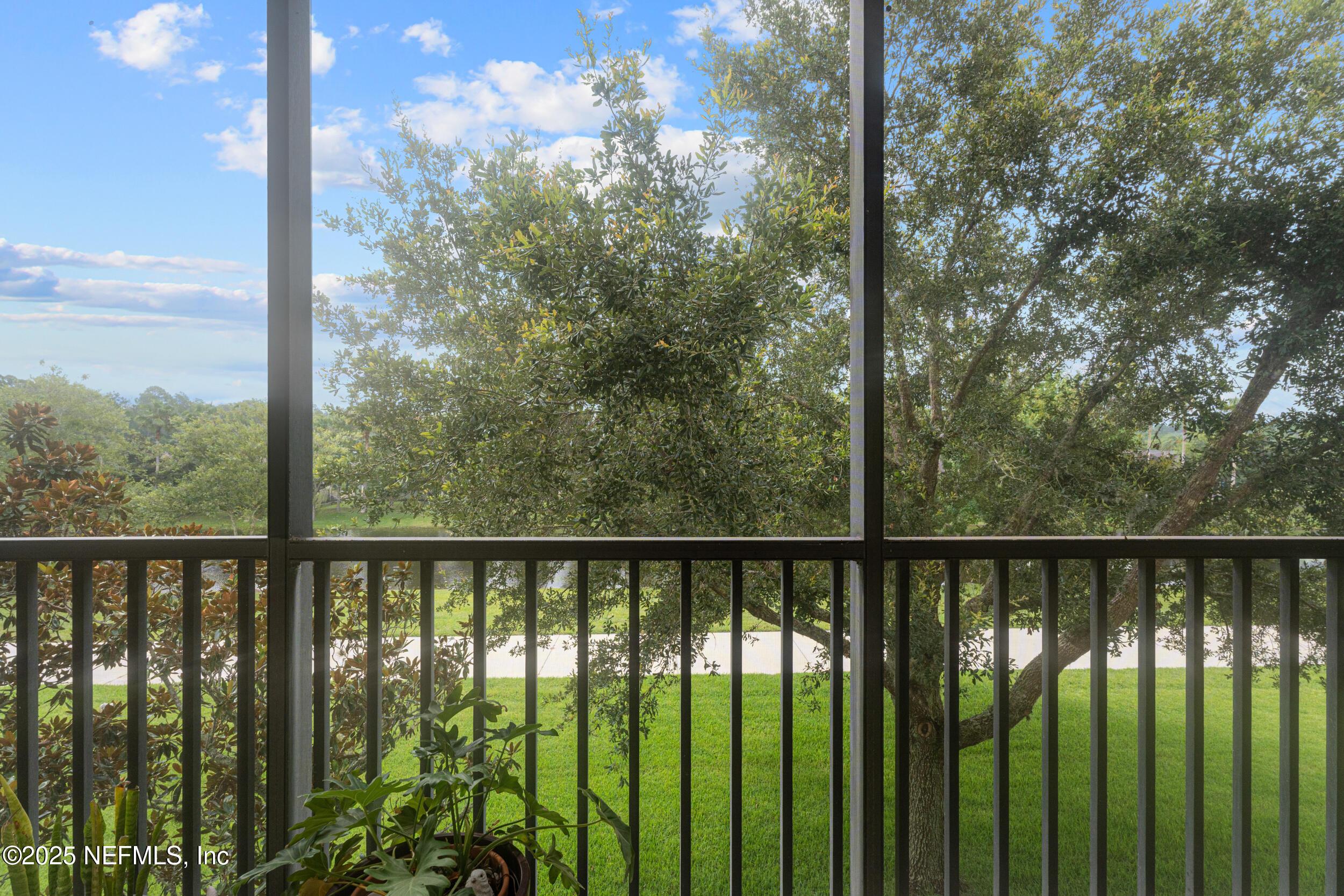 192 ORCHARD PASS Avenue, 522