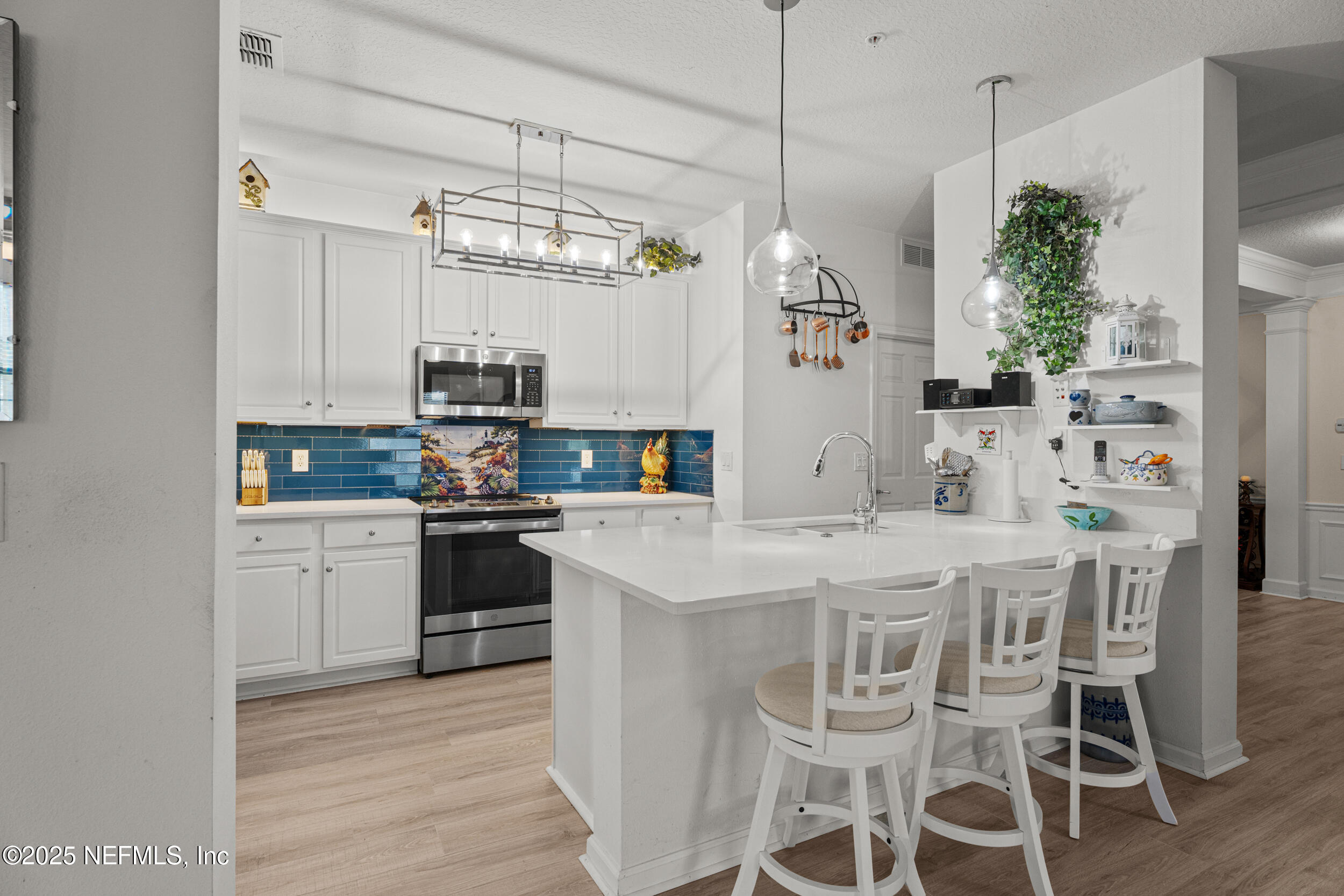 192 ORCHARD PASS Avenue, 522