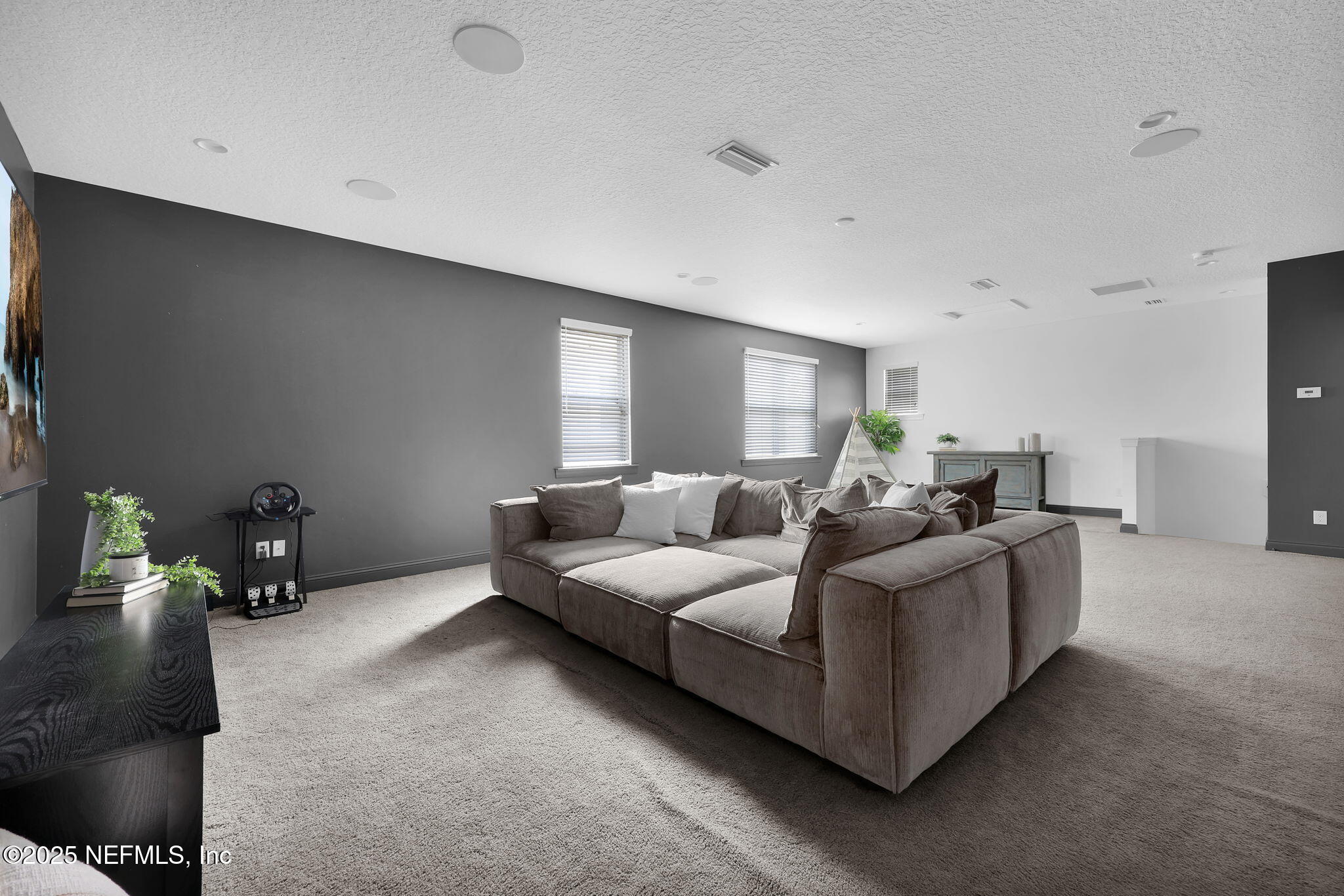 303 GULFSTREAM Way
