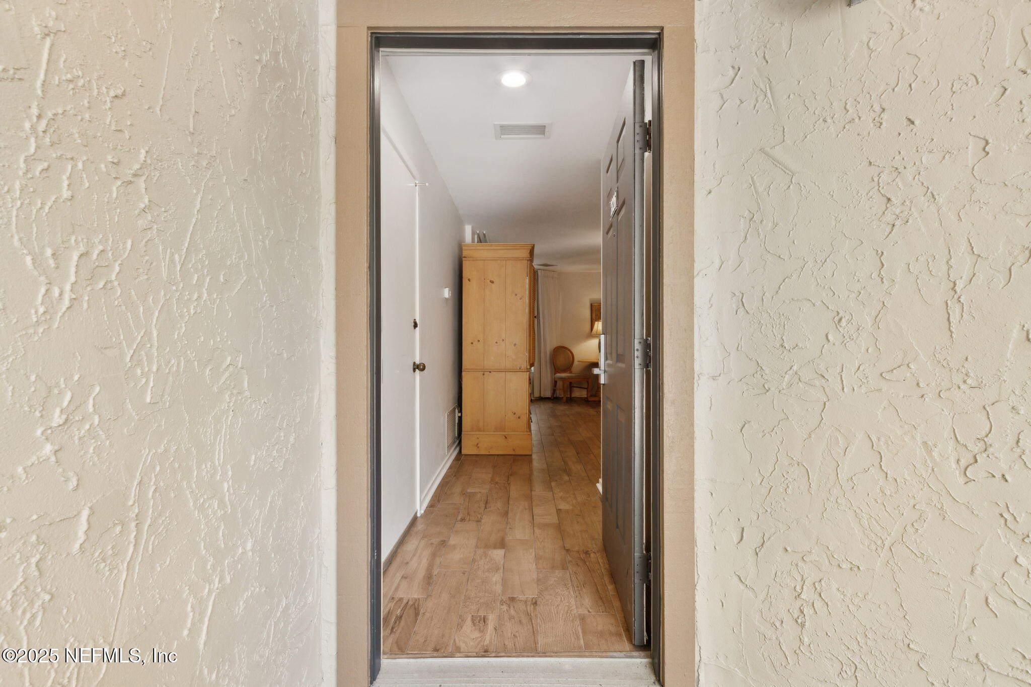2326/2328 BOXWOOD Lane