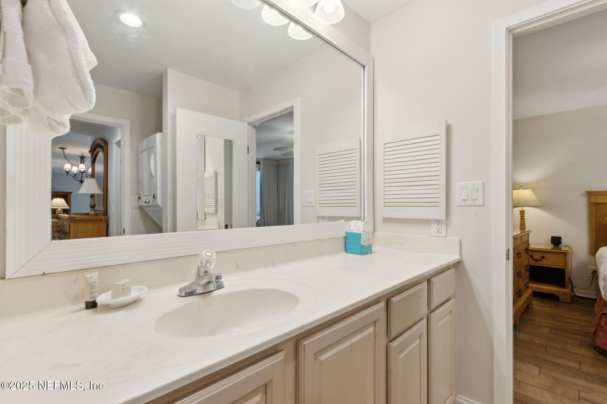 2326/2328 BOXWOOD Lane