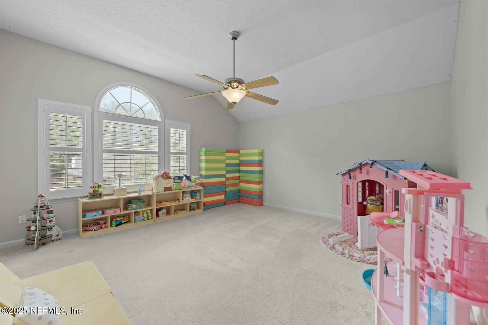 8641 AUTUMN GREEN Drive