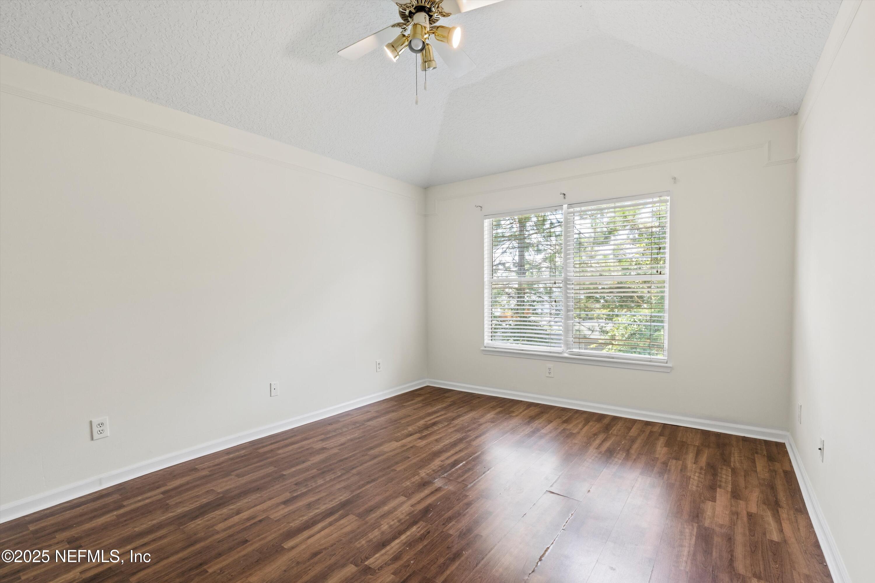 124 SHELBYS COVE Court