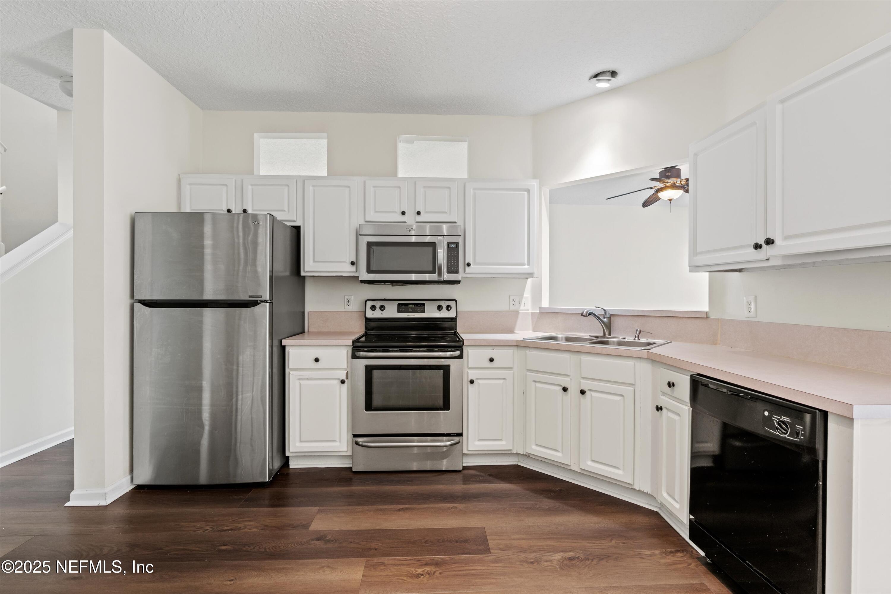 124 SHELBYS COVE Court