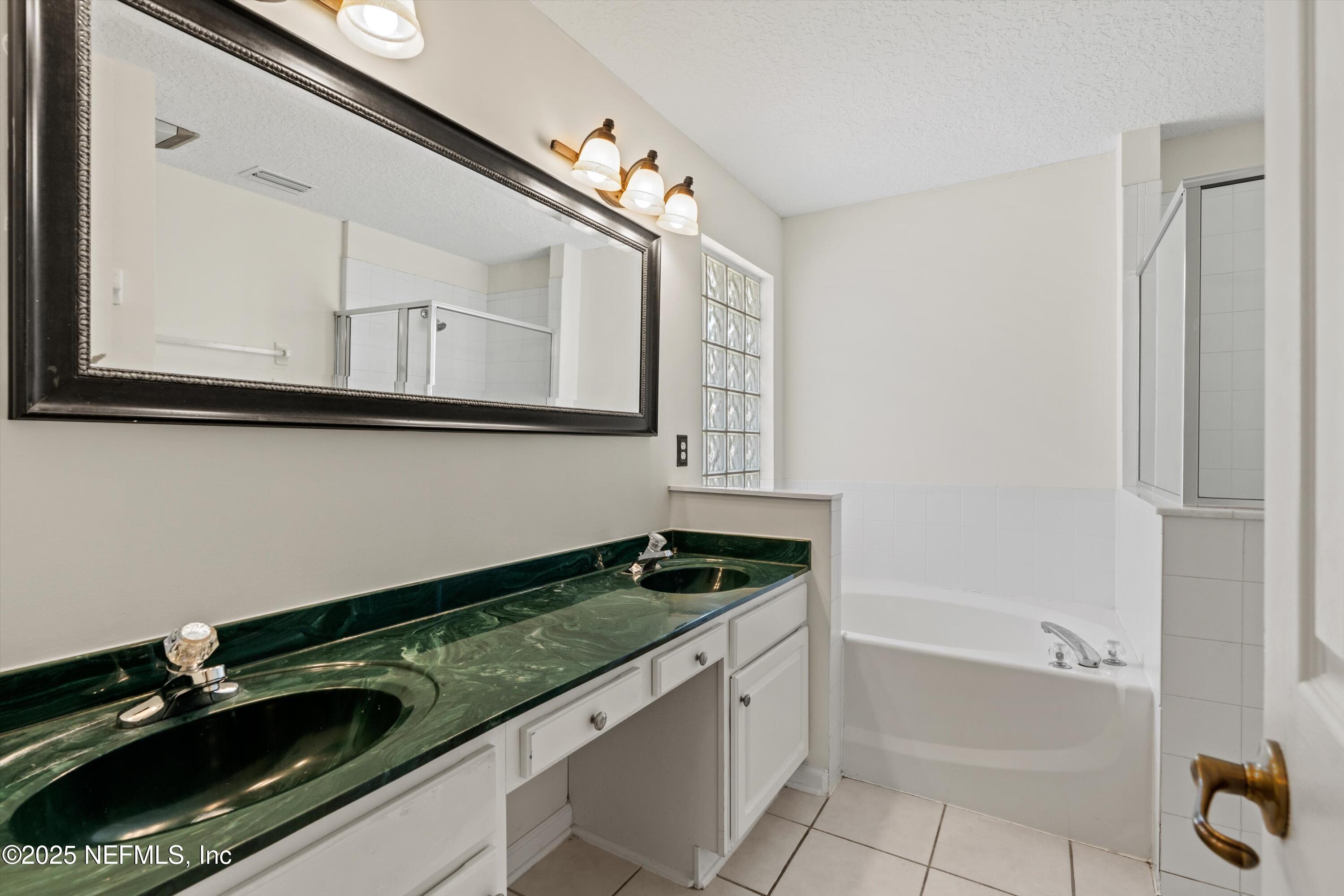 124 SHELBYS COVE Court