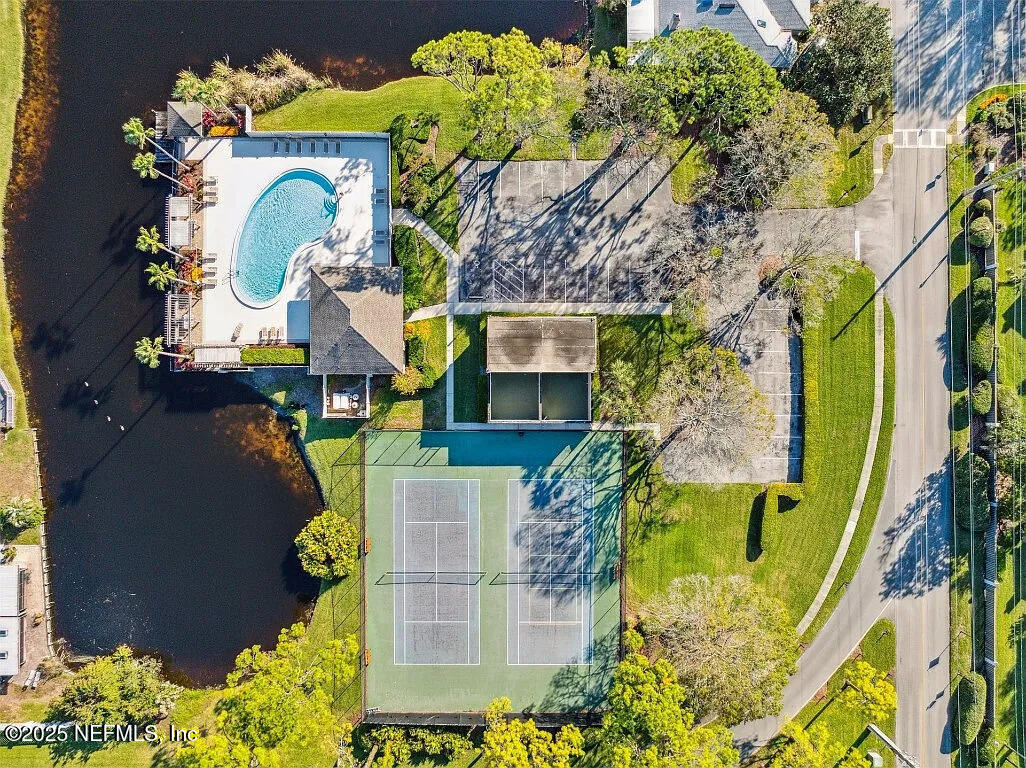 124 SHELBYS COVE Court