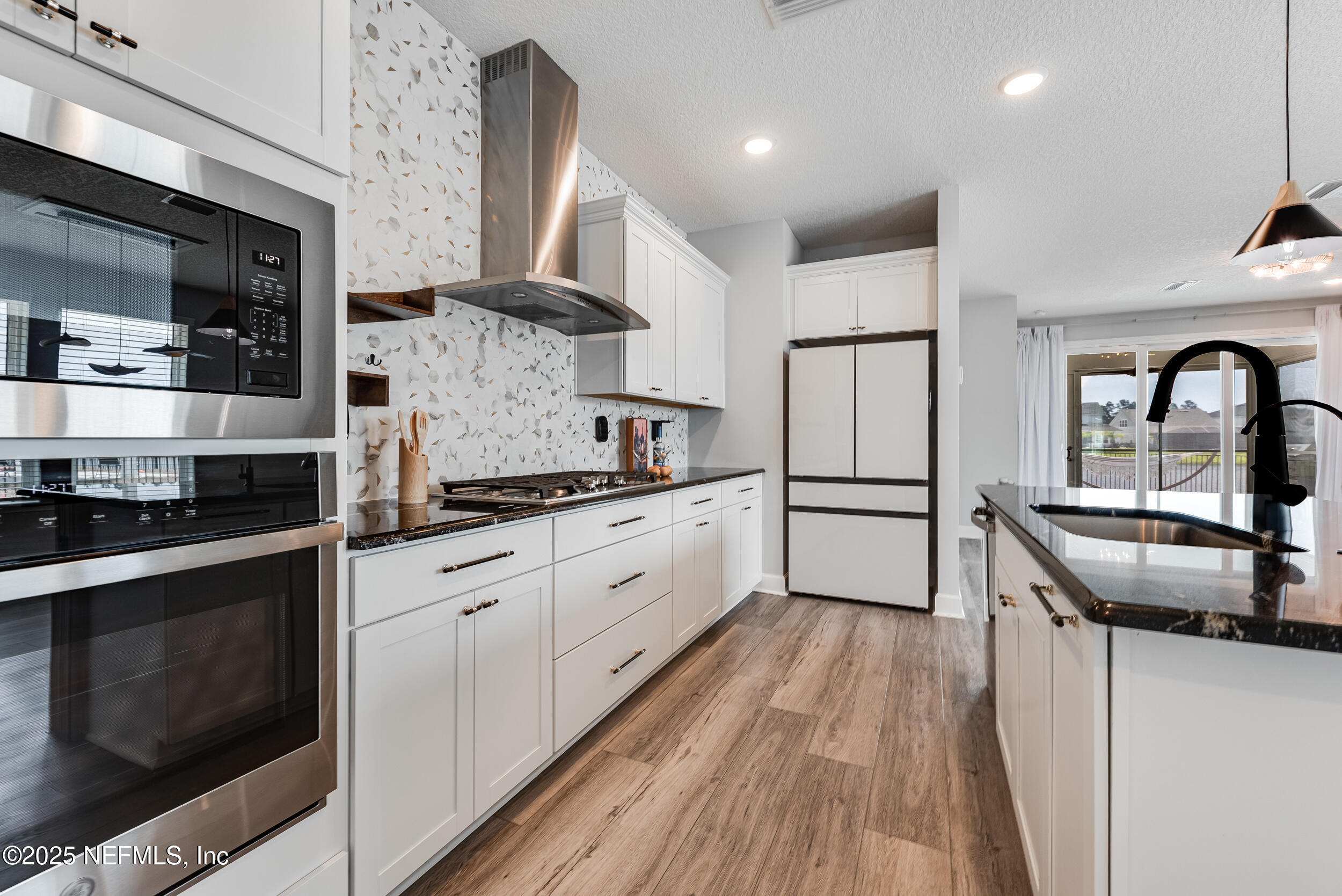 365 SETTLERS LANDING Drive