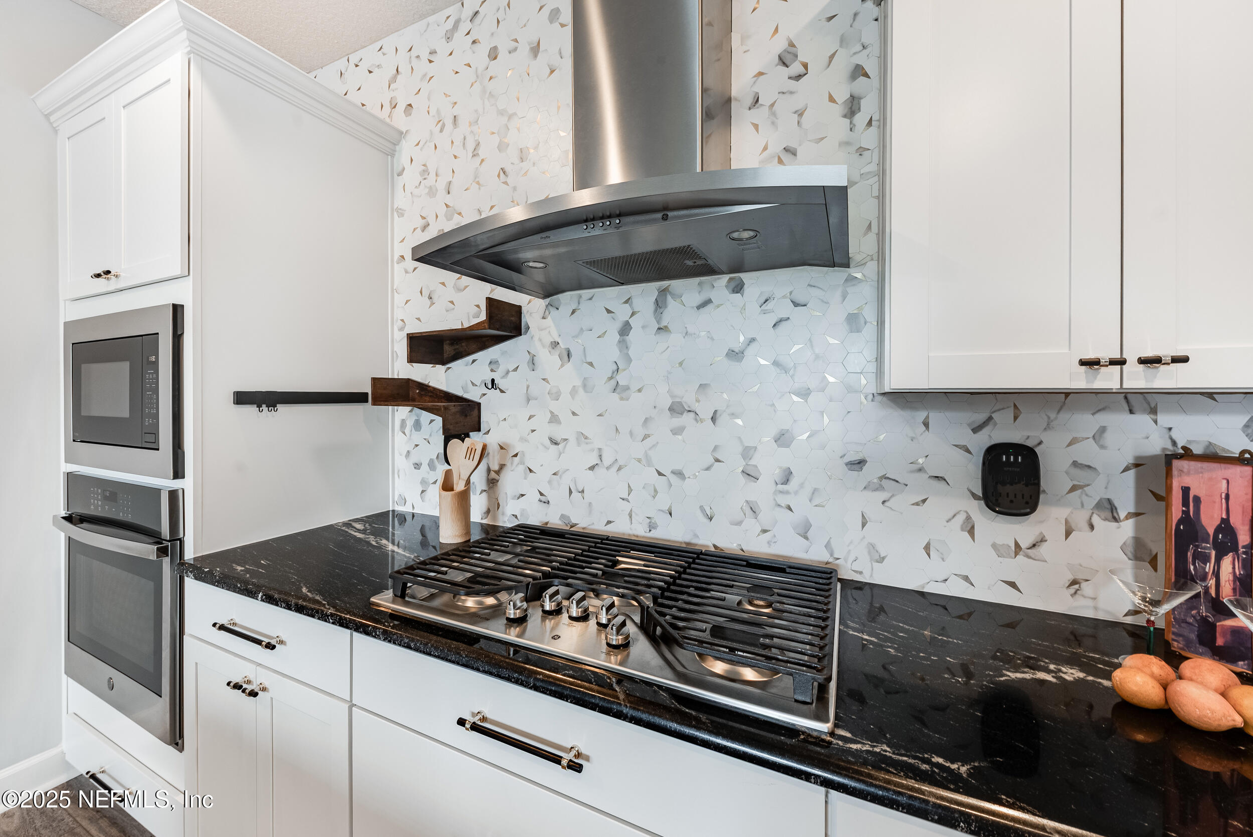 365 SETTLERS LANDING Drive