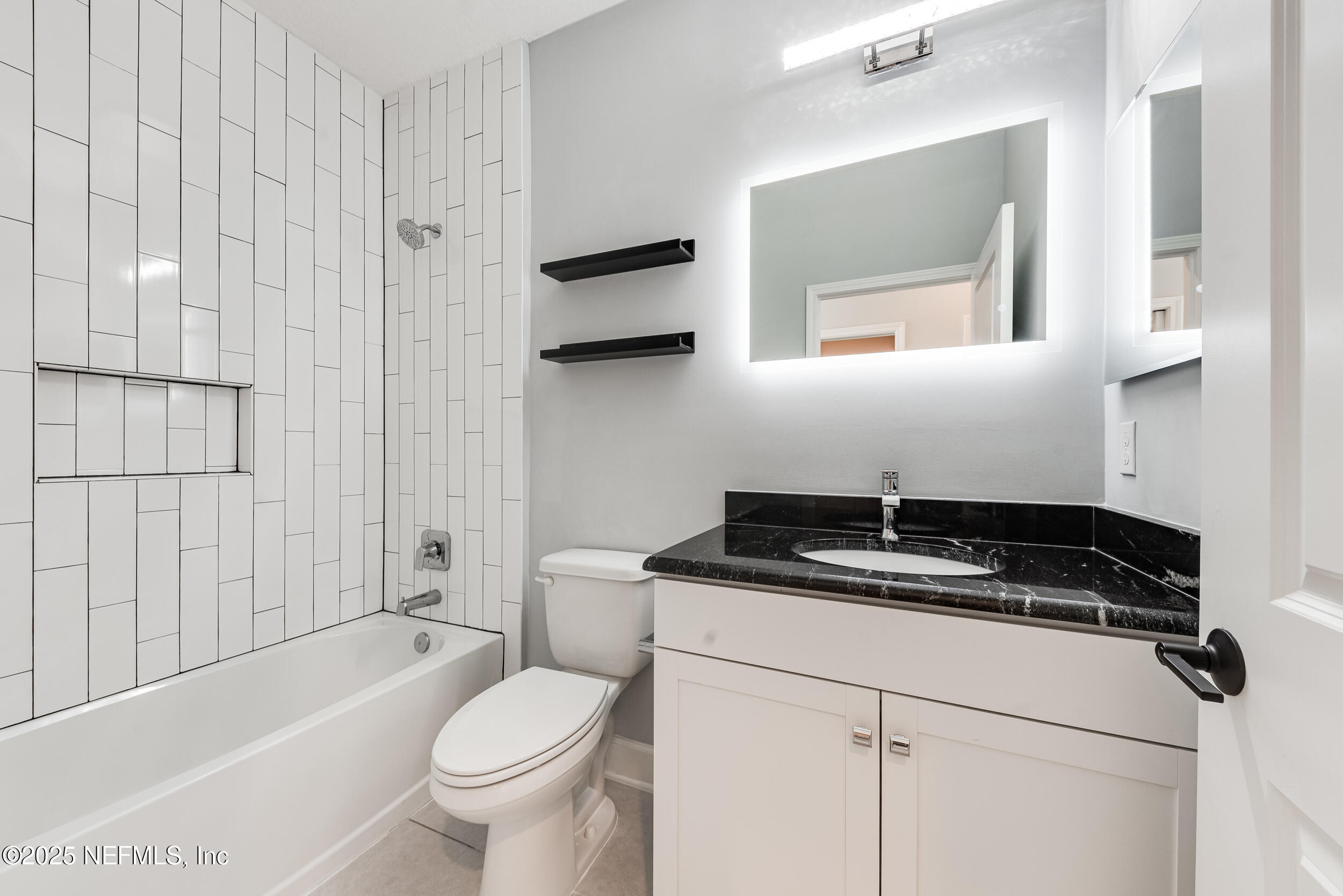 365 SETTLERS LANDING Drive