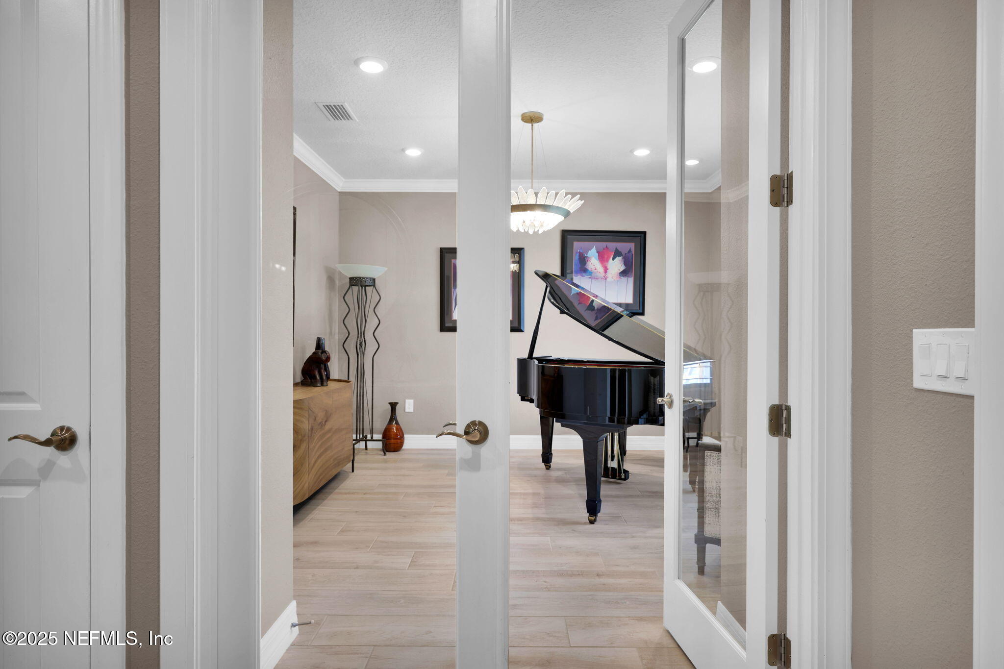 200 CAMEO Drive