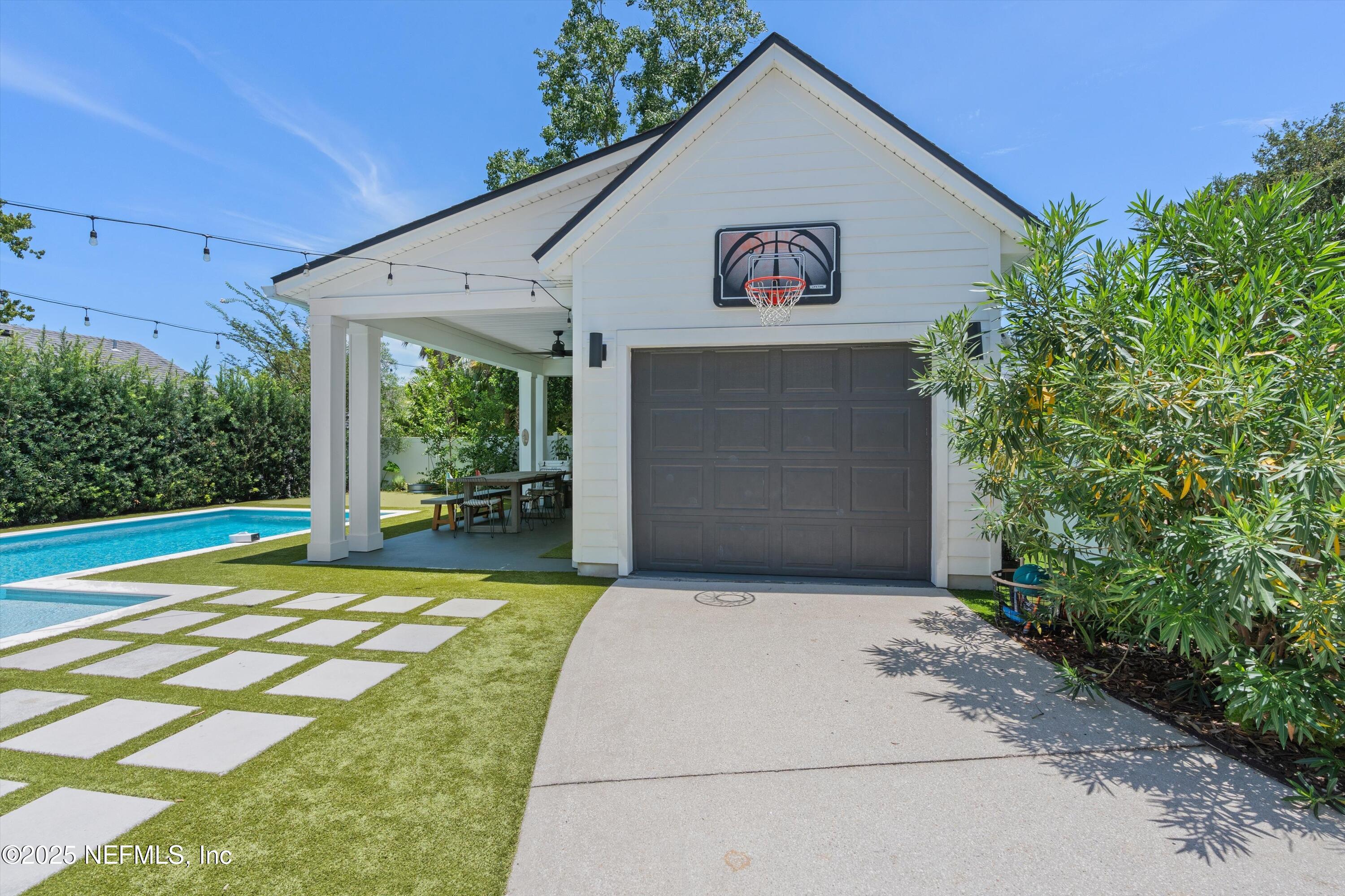 3939 PALM Way