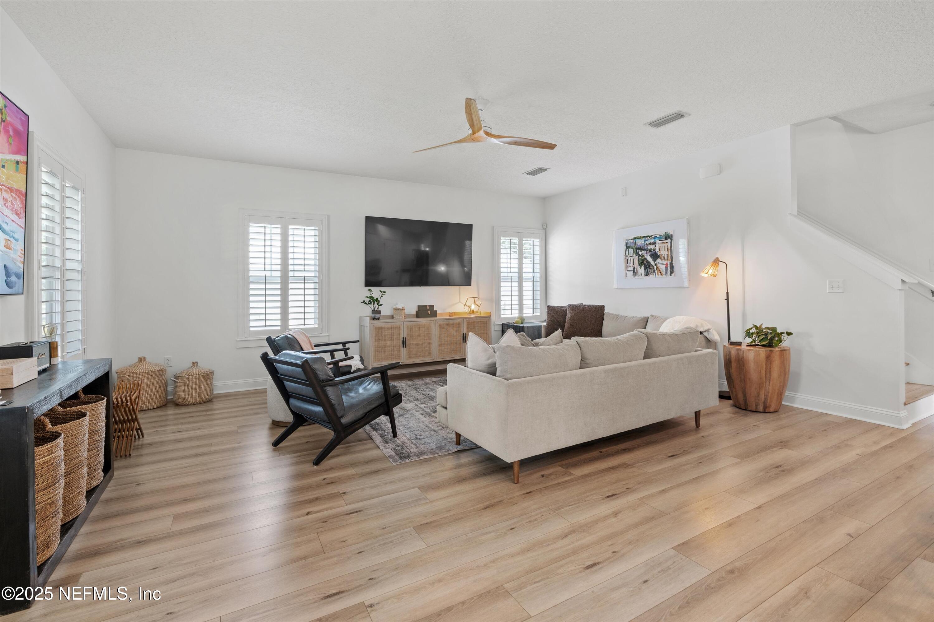 3939 PALM Way