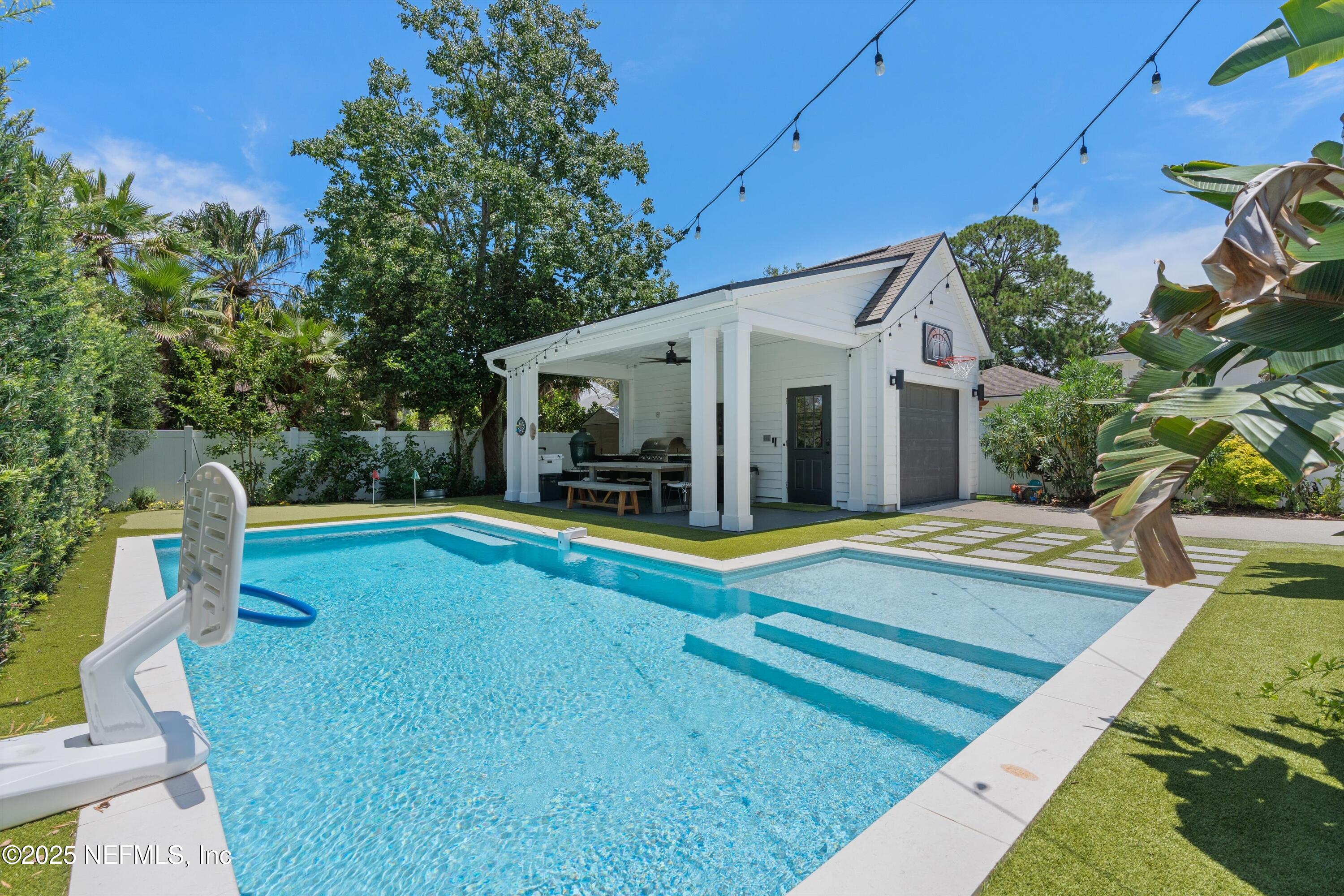 3939 PALM Way
